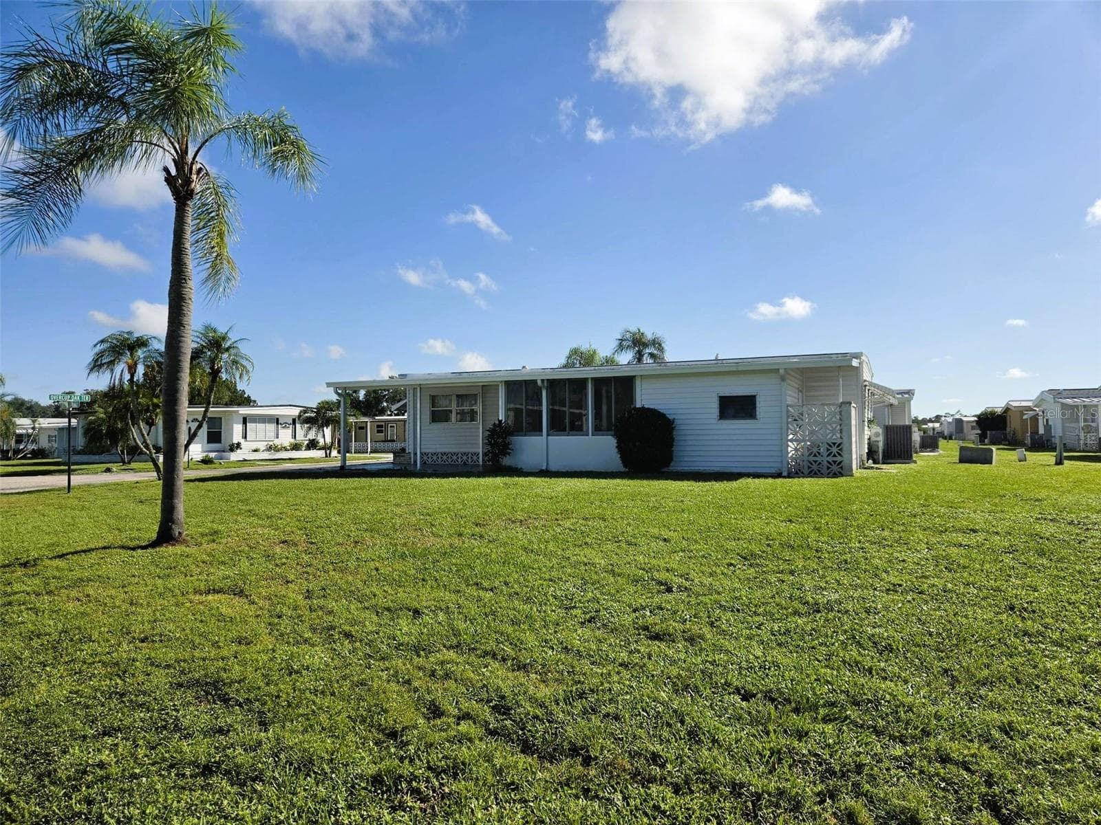 Corner View nice and private no neighbor - 3308 OVER CUP OAK TER, SARASOTA
