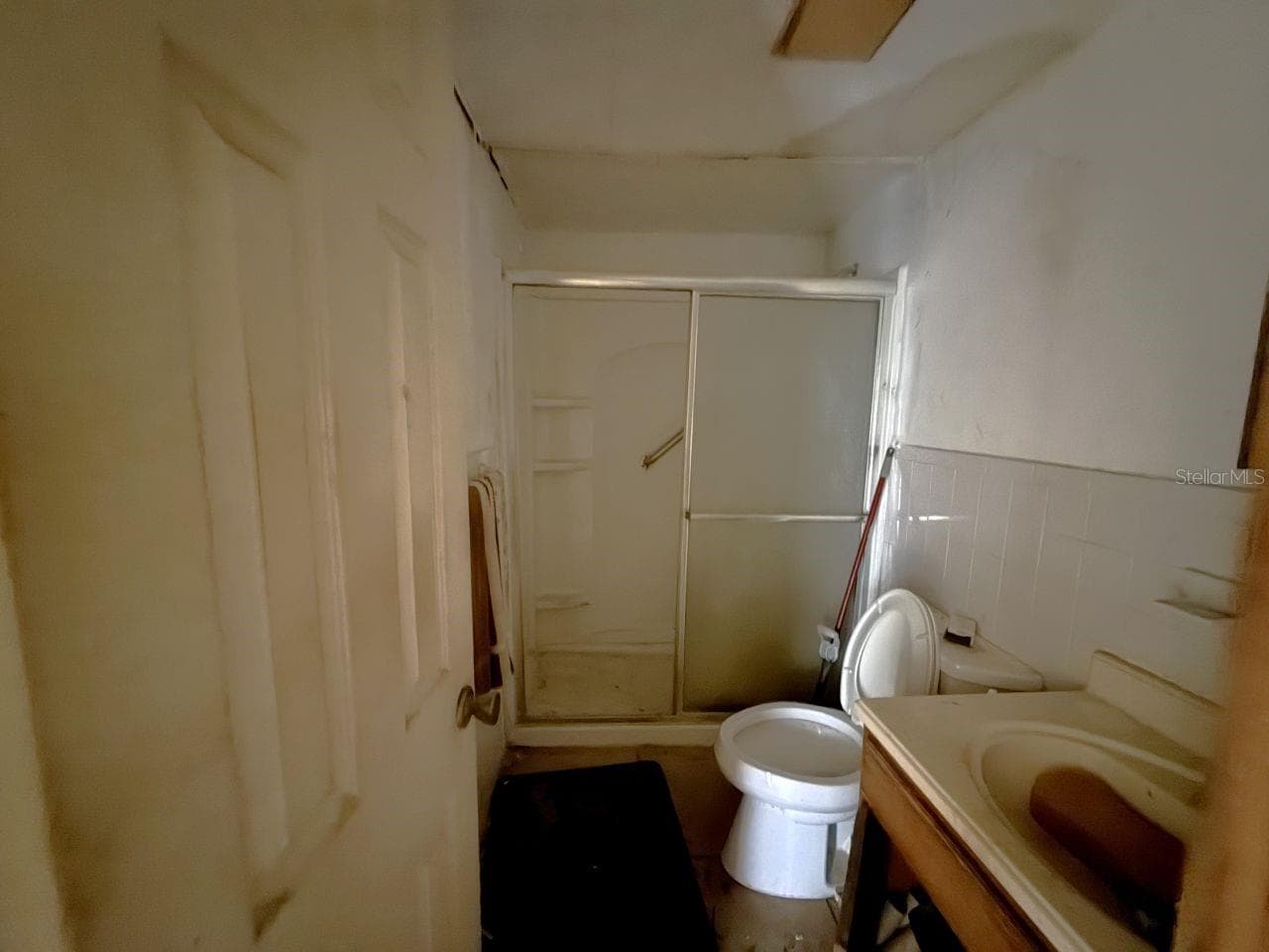 Full bathroom - 817 SE PINE AVE, FORT MEADE