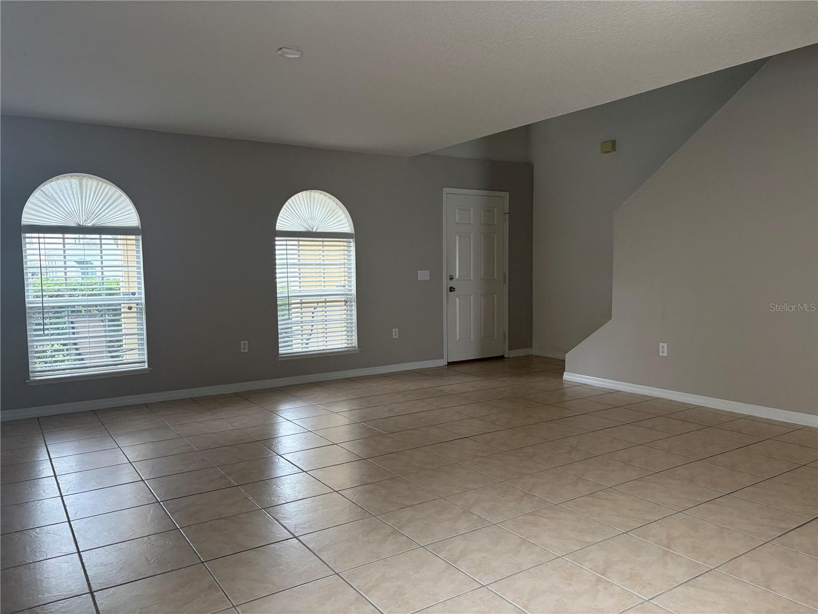 Formal Living/Dining Room - 247 BLAKE AVE, DAVENPORT