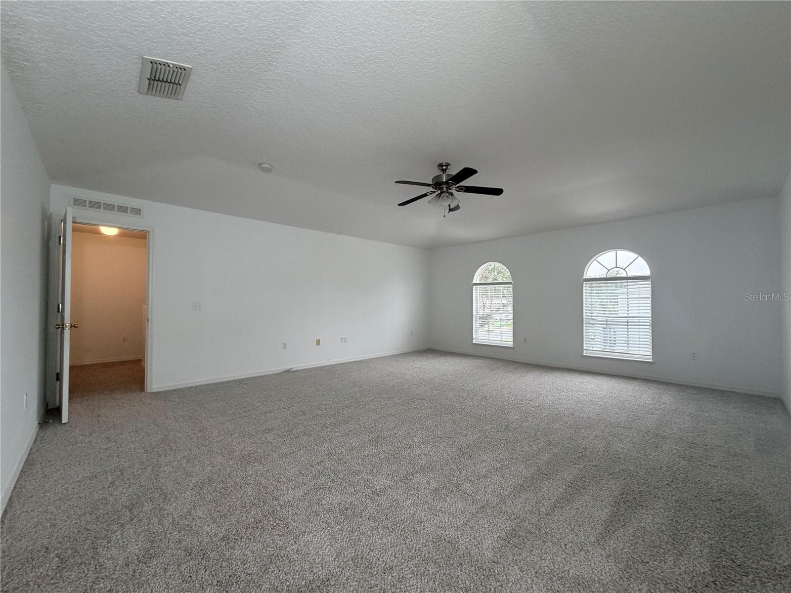 Master Bedroom - 247 BLAKE AVE, DAVENPORT