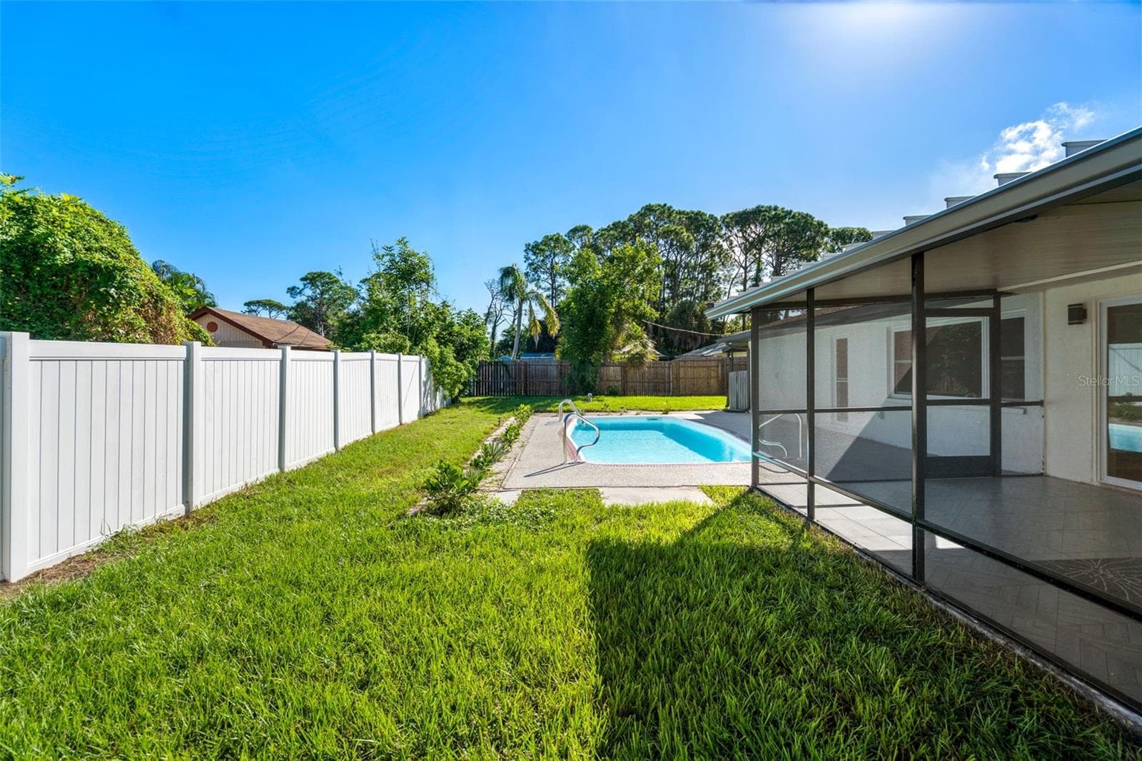 Single Family Residence at 616 BROWN RD, VENICE, photo 10 of 42
