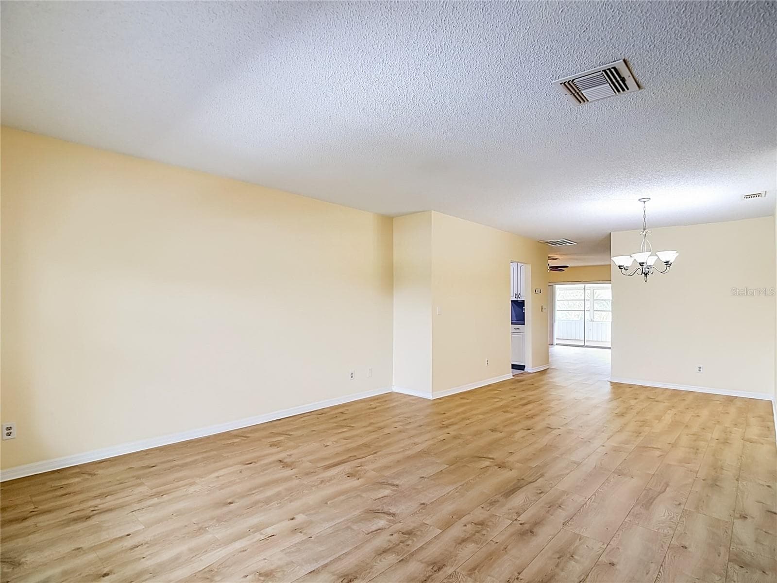 Single Family Residence at 905 BLUEWATER DR, SUN CITY CENTER, photo 6 of 59