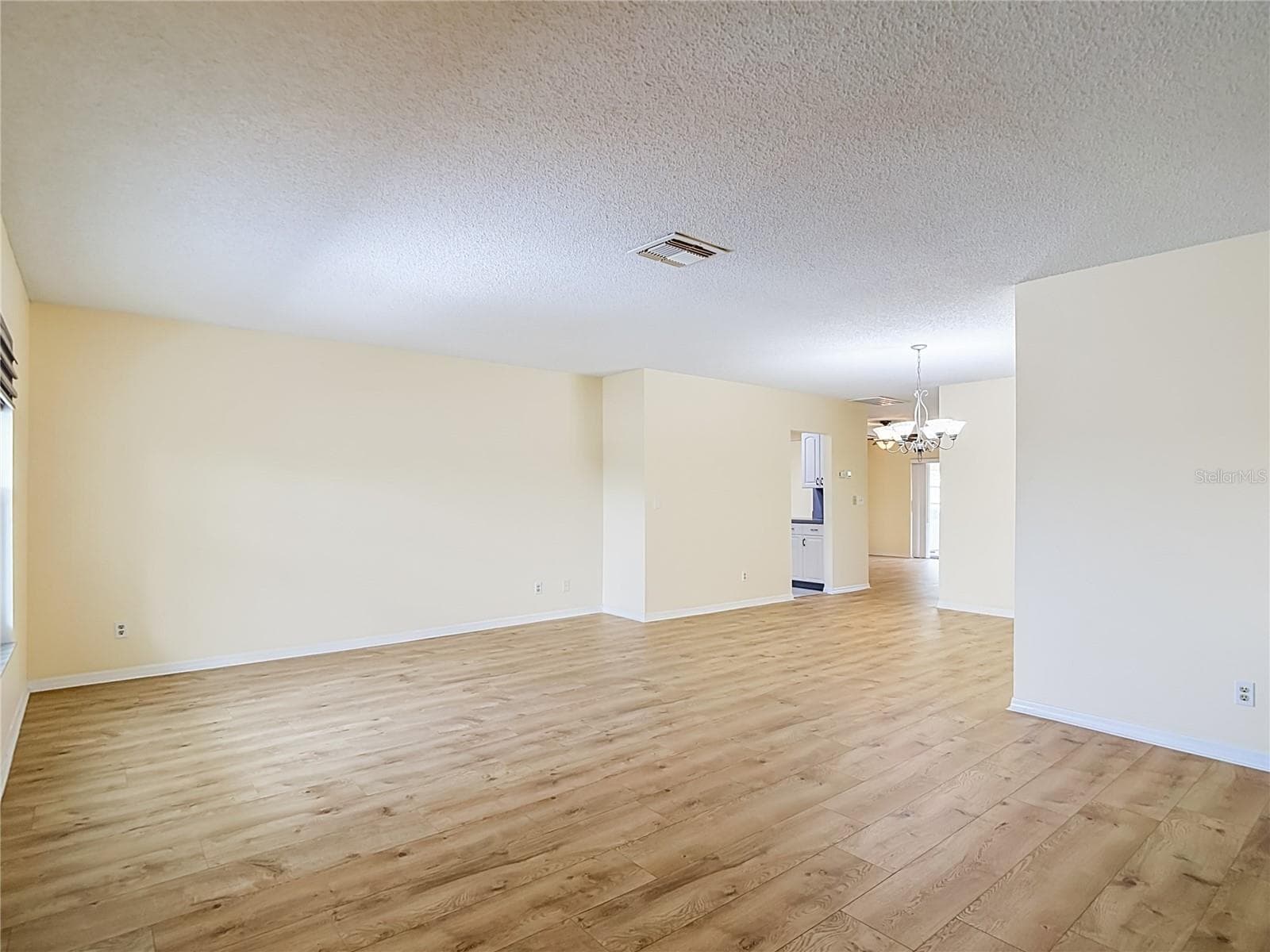 Single Family Residence at 905 BLUEWATER DR, SUN CITY CENTER, photo 11 of 59