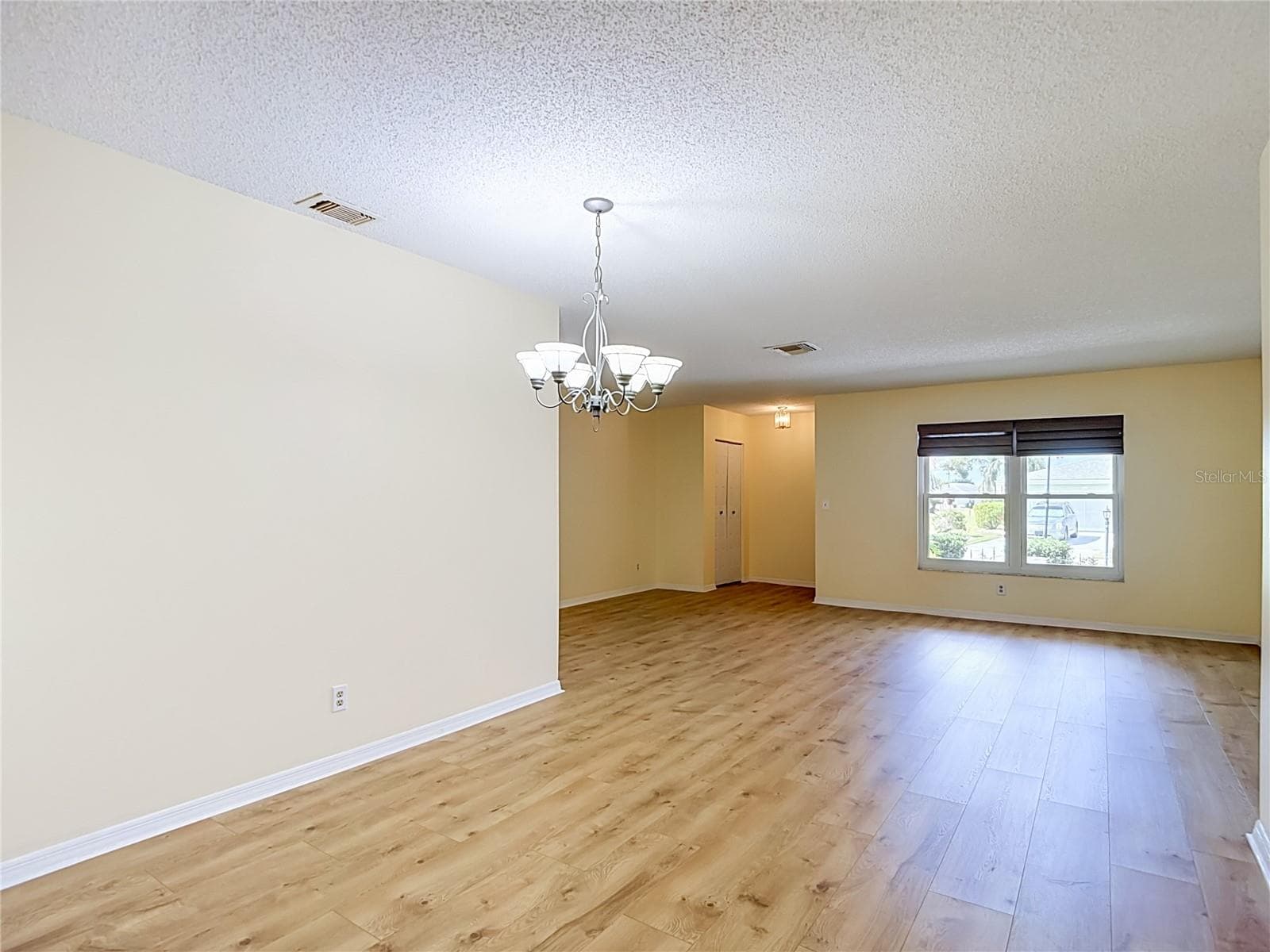 Single Family Residence at 905 BLUEWATER DR, SUN CITY CENTER, photo 12 of 59