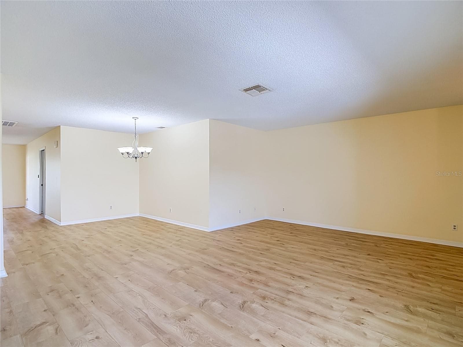 Single Family Residence at 905 BLUEWATER DR, SUN CITY CENTER, photo 13 of 59