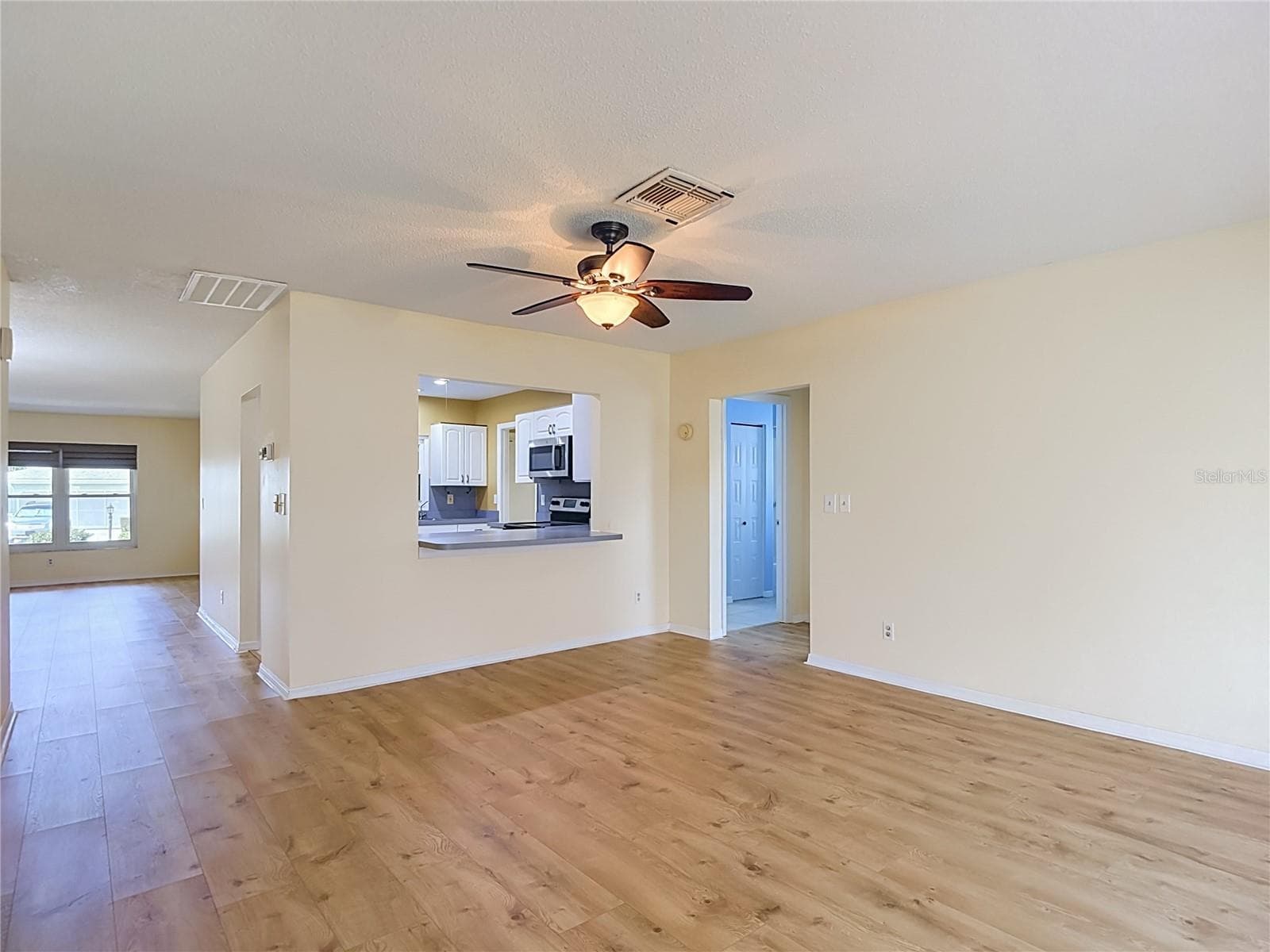 Single Family Residence at 905 BLUEWATER DR, SUN CITY CENTER, photo 16 of 59