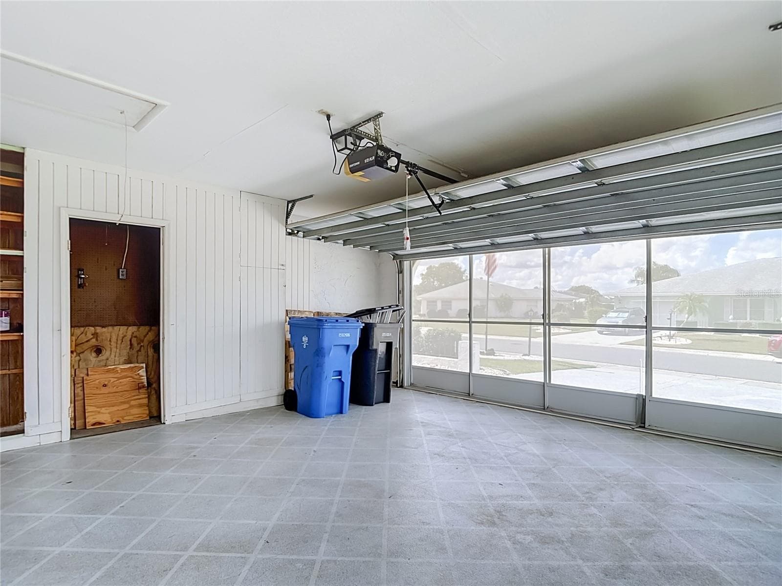 Single Family Residence at 905 BLUEWATER DR, SUN CITY CENTER, photo 48 of 59