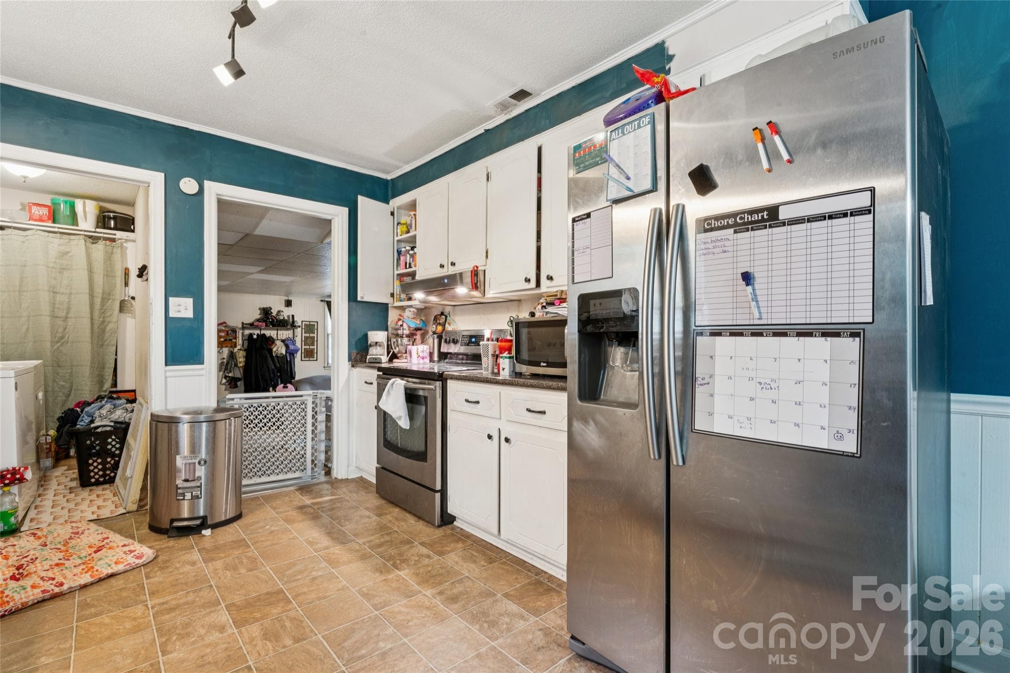 Single Family Residence at 321 Rollingwood Drive, Stanley, photo 9 of 32