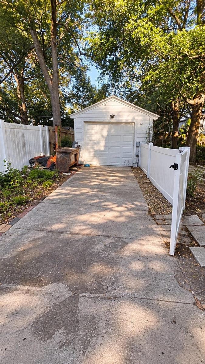 Single Family Residence at 2217 PRINCETON CT, ORLANDO, photo 32 of 35