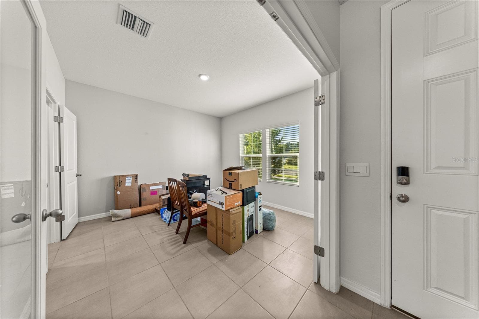 Single Family Residence at 17526 NW 173RD RD, ALACHUA, photo 6 of 39