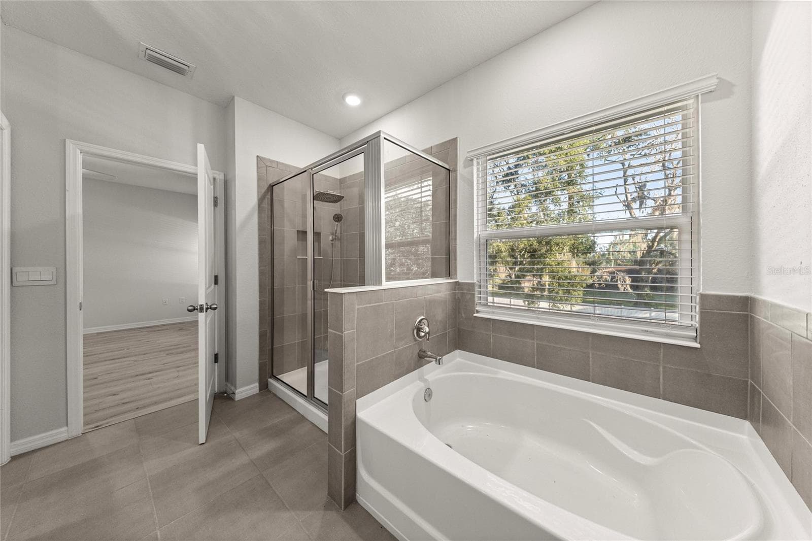 PRIMARY BATH - 17526 NW 173RD RD, ALACHUA
