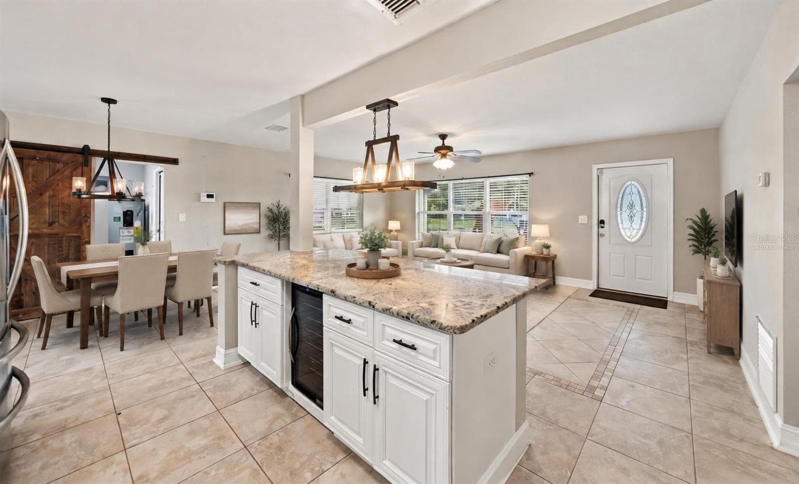 Island area main home virtually staged - 5106 THONOTOSASSA RD, PLANT CITY