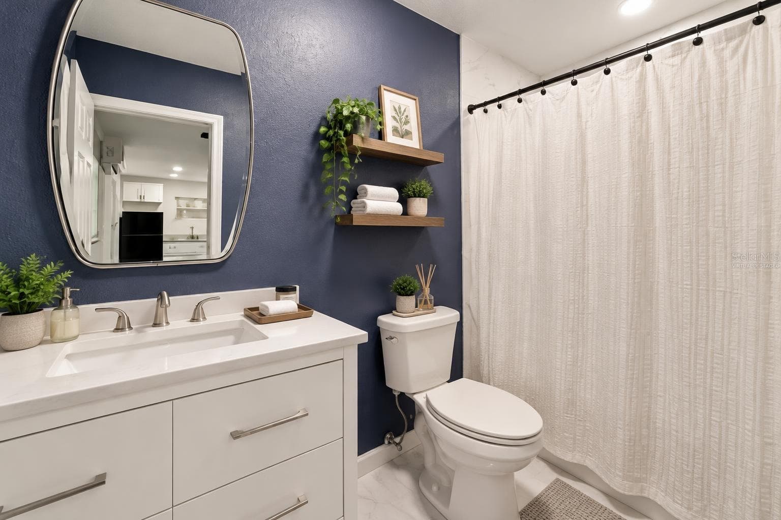 Virtually staged in-law suite bathroom - 5106 THONOTOSASSA RD, PLANT CITY
