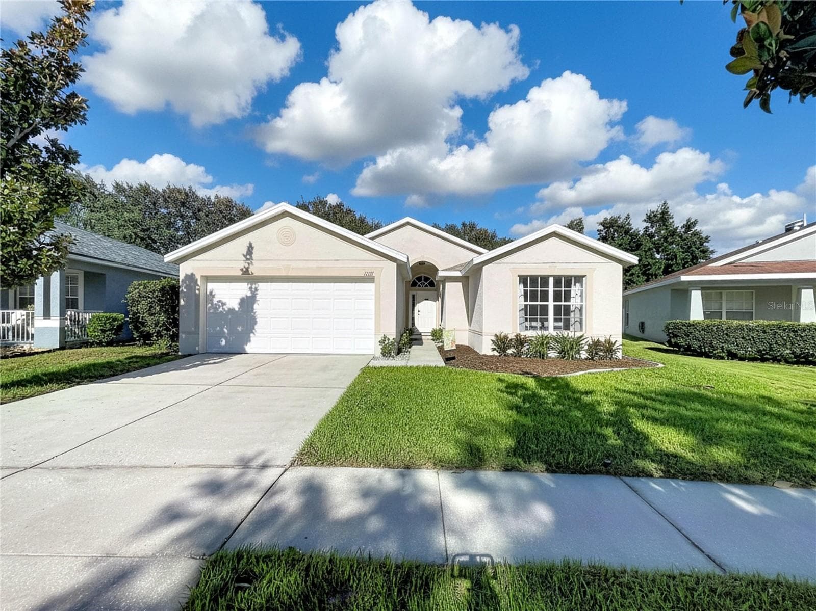 Single Family Residence at 11607 MOUNTAIN BAY DR, RIVERVIEW, photo 4 of 97