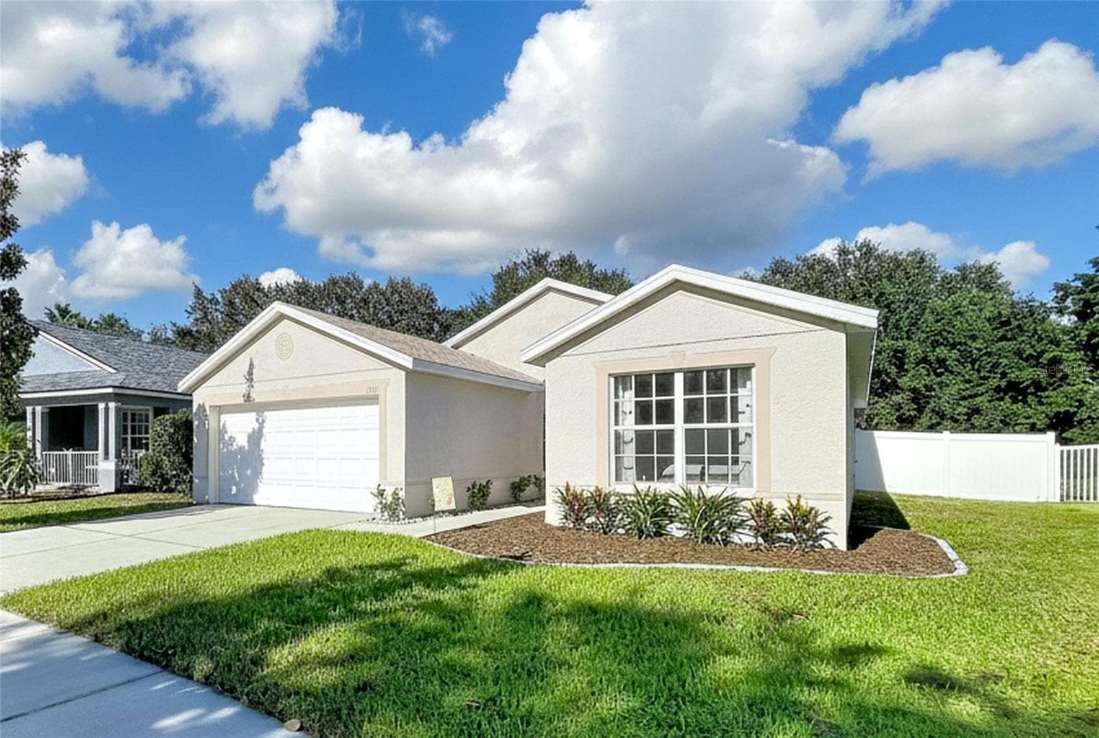 Single Family Residence at 11607 MOUNTAIN BAY DR, RIVERVIEW, photo 5 of 97