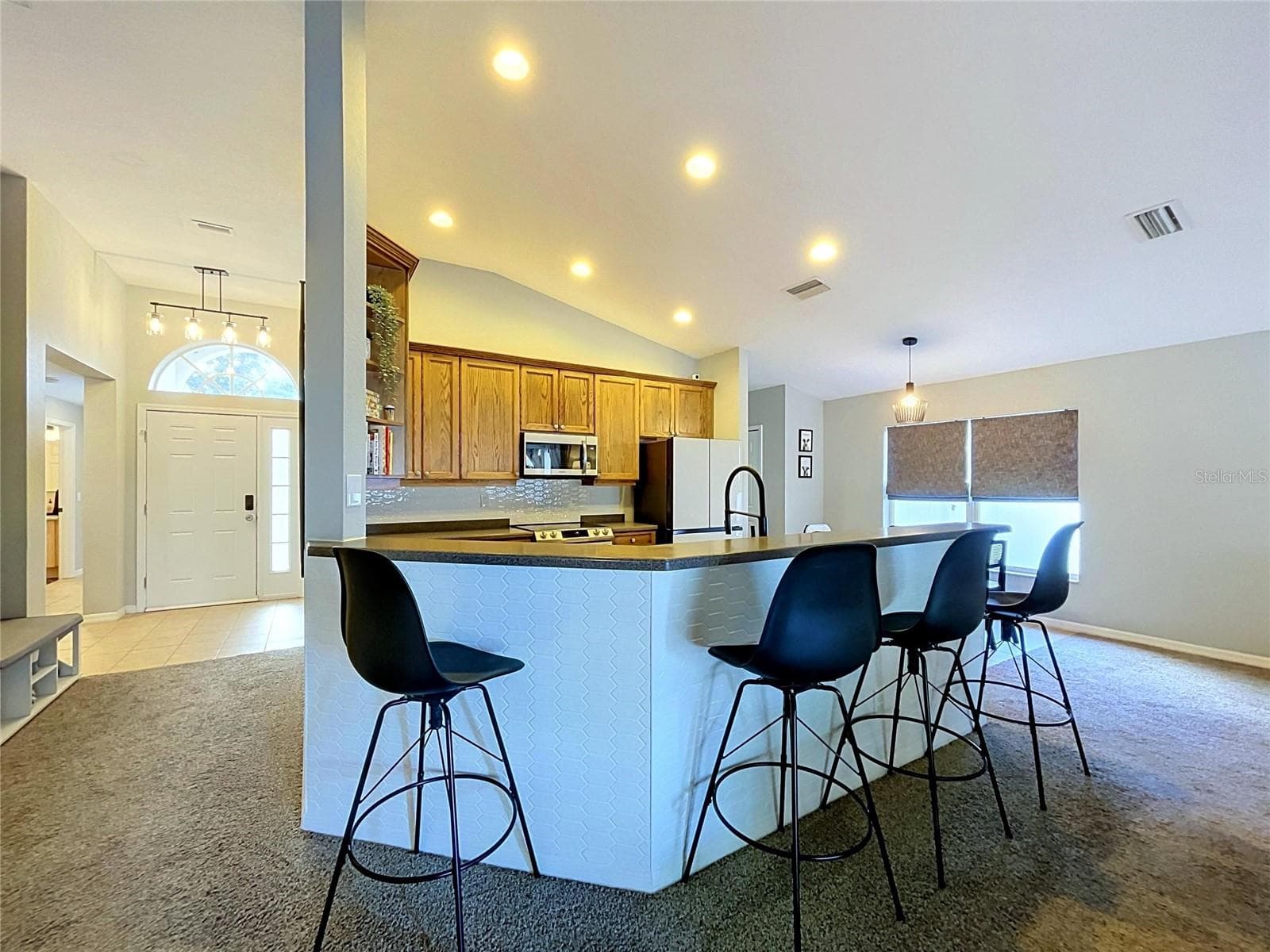 Single Family Residence at 11607 MOUNTAIN BAY DR, RIVERVIEW, photo 15 of 97