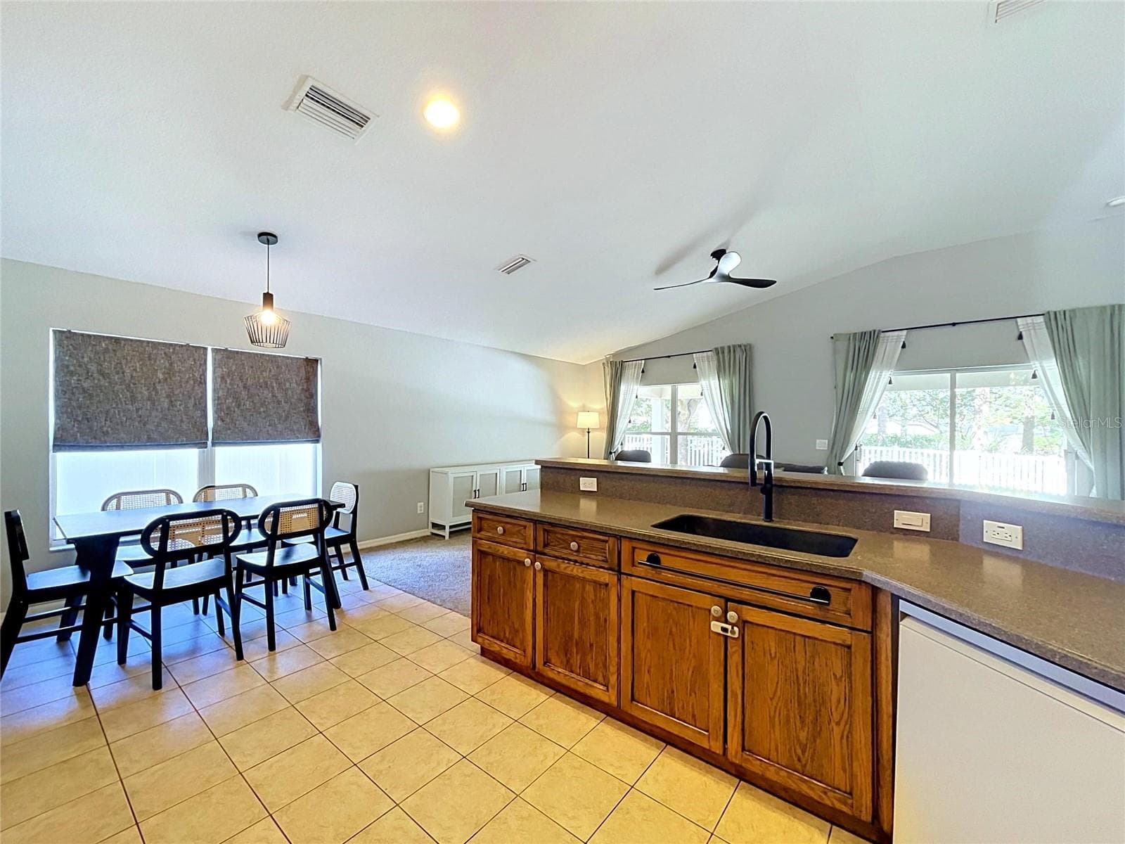 Single Family Residence at 11607 MOUNTAIN BAY DR, RIVERVIEW, photo 23 of 97