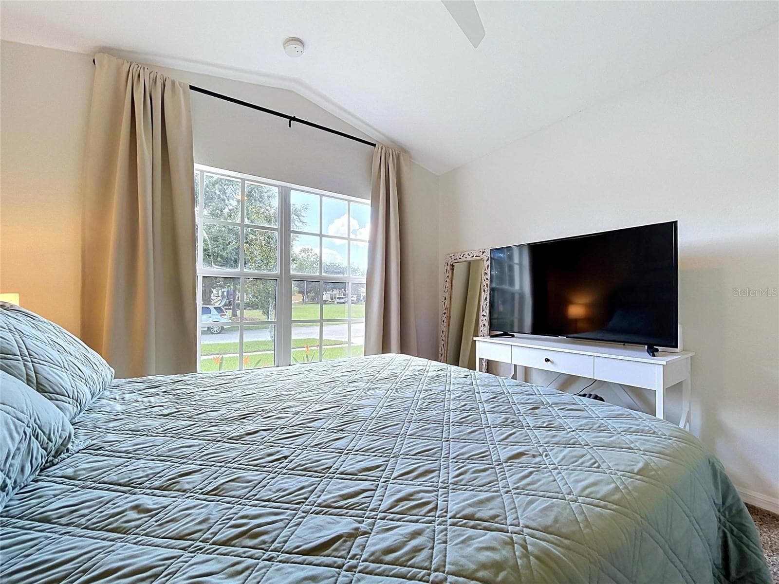 Single Family Residence at 11607 MOUNTAIN BAY DR, RIVERVIEW, photo 47 of 97