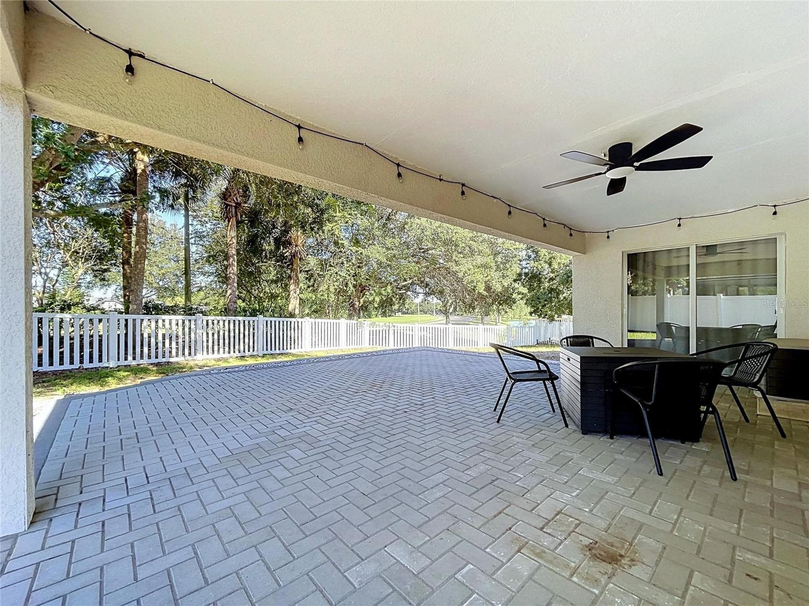Single Family Residence at 11607 MOUNTAIN BAY DR, RIVERVIEW, photo 52 of 97