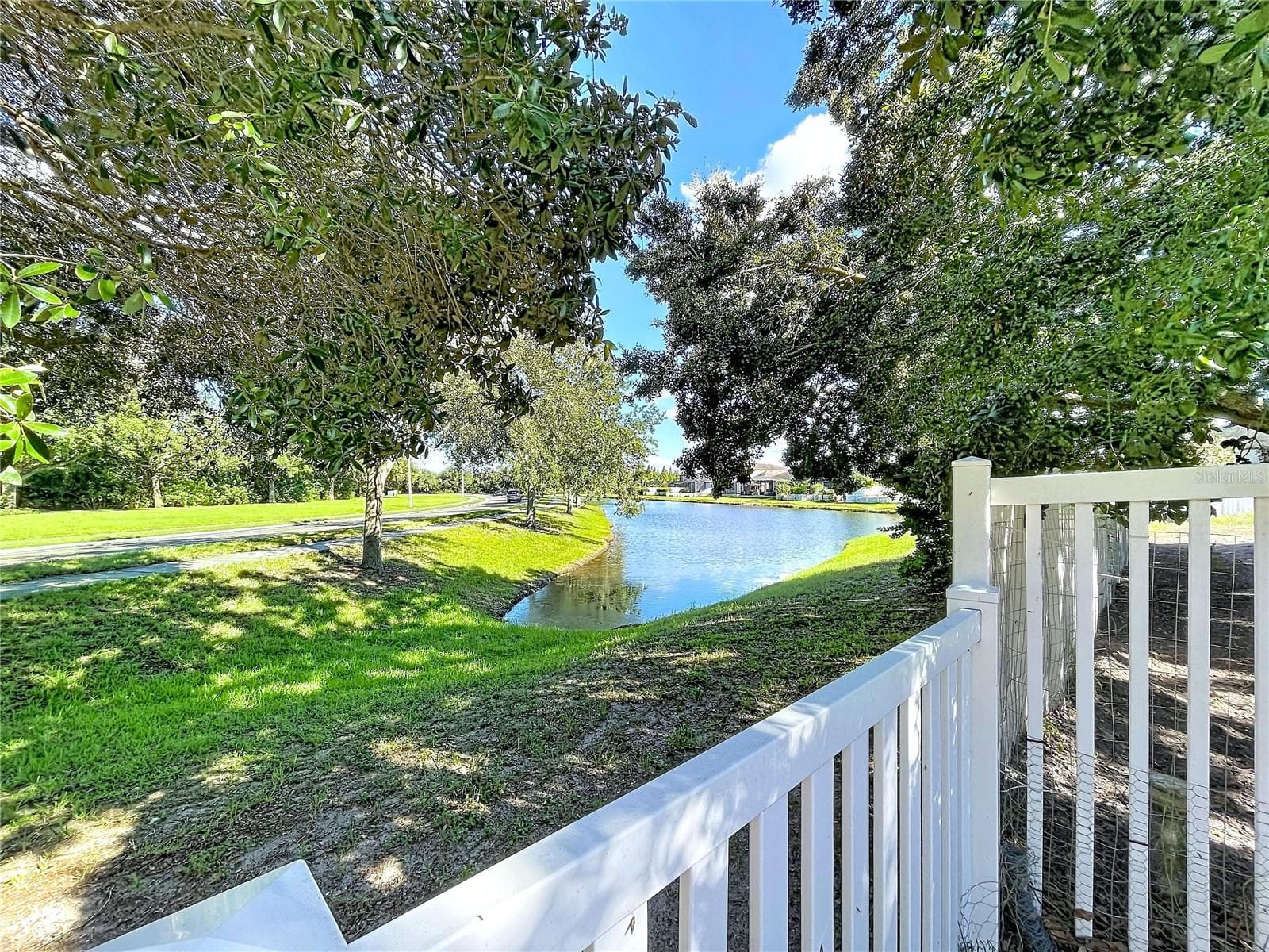 Single Family Residence at 11607 MOUNTAIN BAY DR, RIVERVIEW, photo 56 of 97