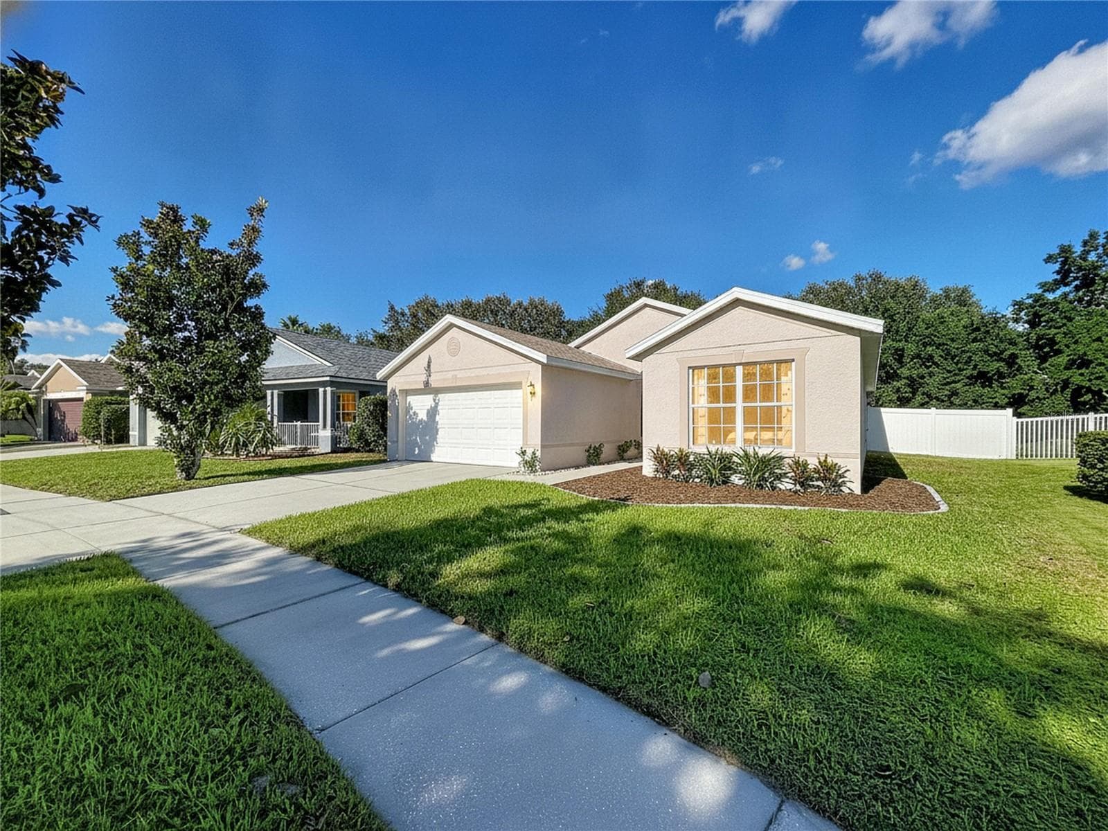 Single Family Residence at 11607 MOUNTAIN BAY DR, RIVERVIEW, photo 74 of 97