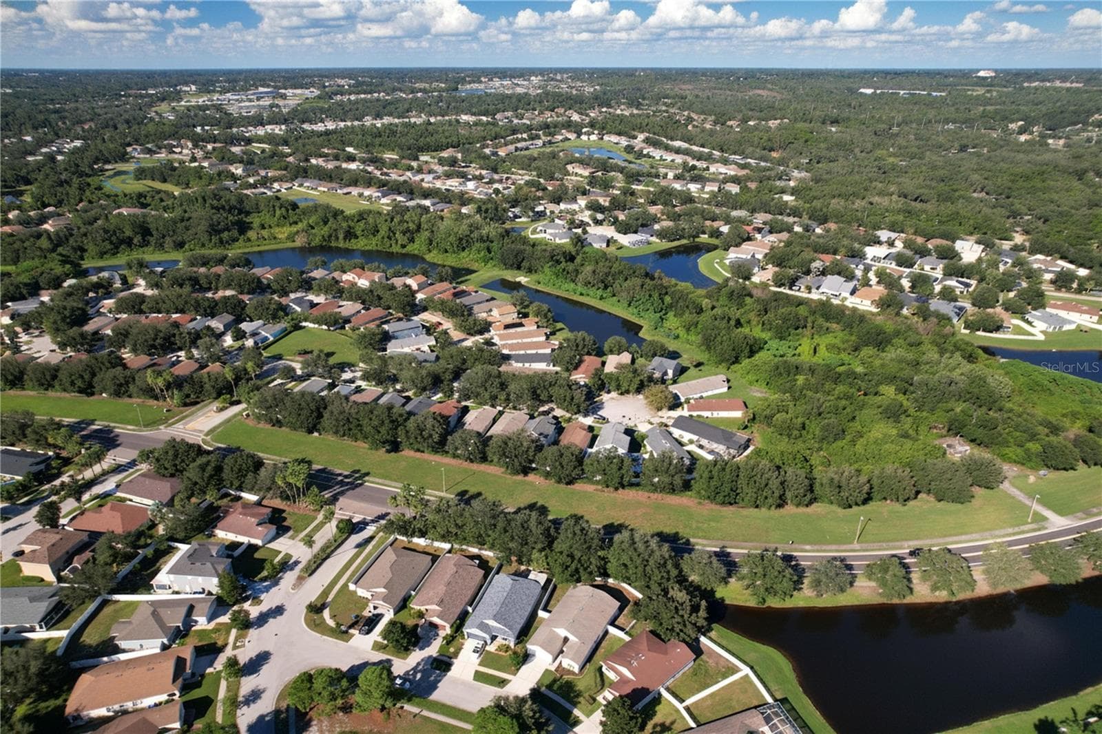 Single Family Residence at 11607 MOUNTAIN BAY DR, RIVERVIEW, photo 81 of 97