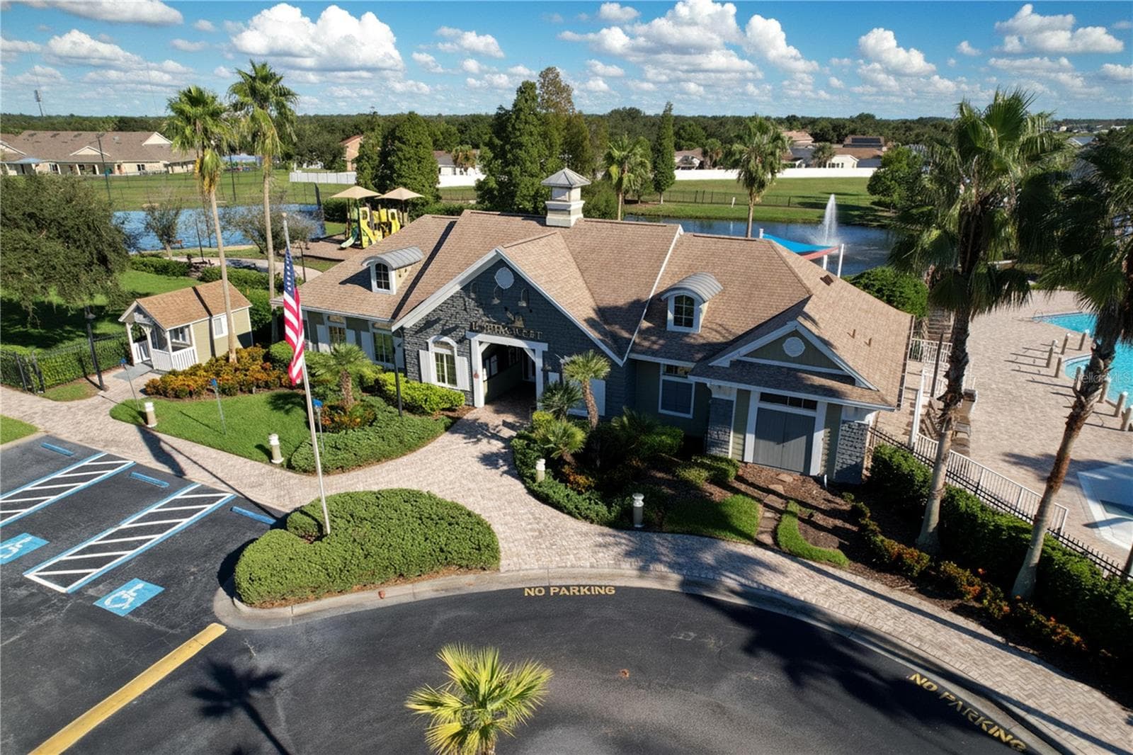 Single Family Residence at 11607 MOUNTAIN BAY DR, RIVERVIEW, photo 95 of 97