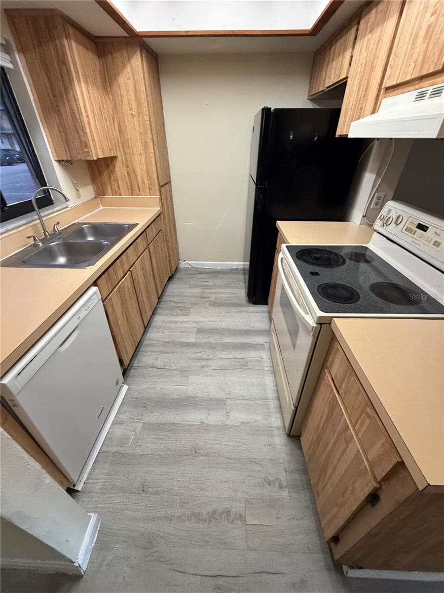Townhouse at 4022 OAK LIMB CT, TAMPA, photo 2 of 12