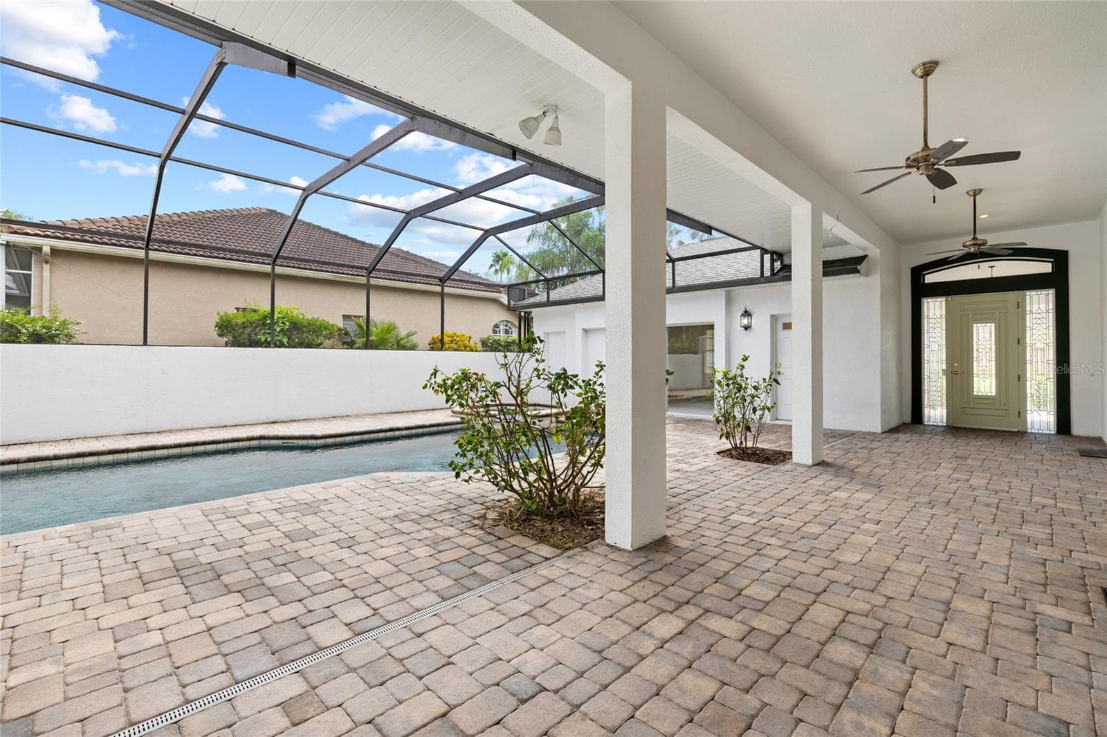 Single Family Residence at 12009 BREWSTER DR, TAMPA, photo 6 of 61