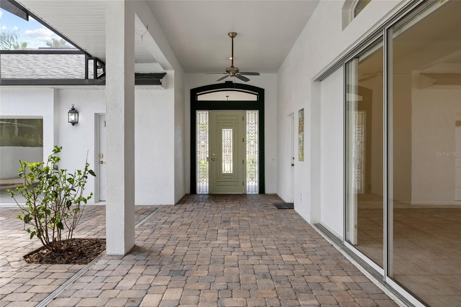 Single Family Residence at 12009 BREWSTER DR, TAMPA, photo 5 of 61