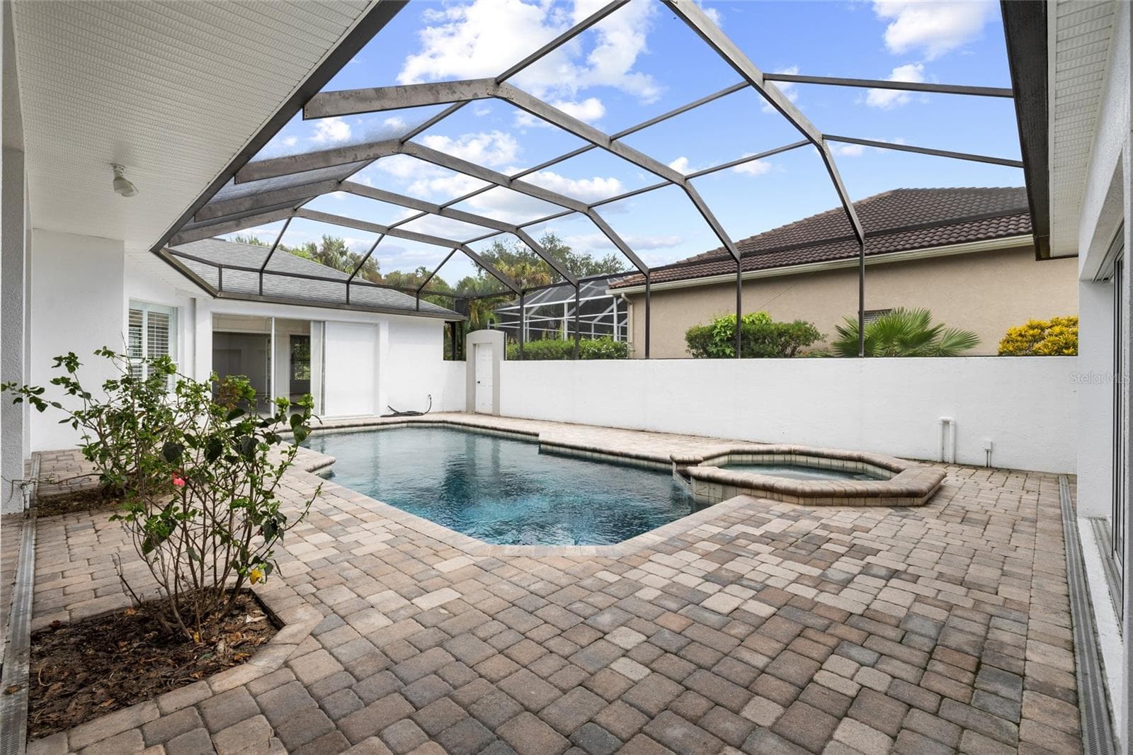 Single Family Residence at 12009 BREWSTER DR, TAMPA, photo 7 of 61