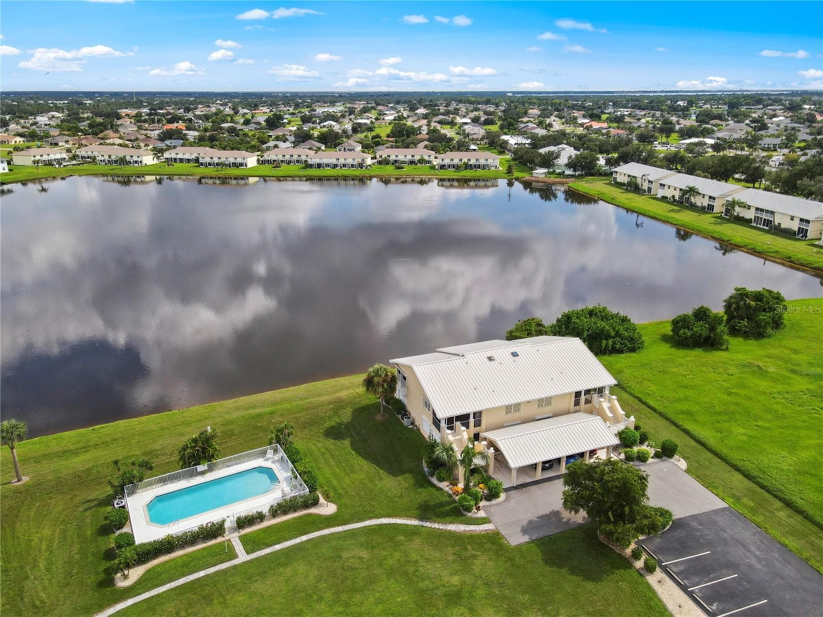 Welcome to Vista Del Largo in Deep Creek on Lake Rio - 26283 NADIR RD #201, PUNTA GORDA