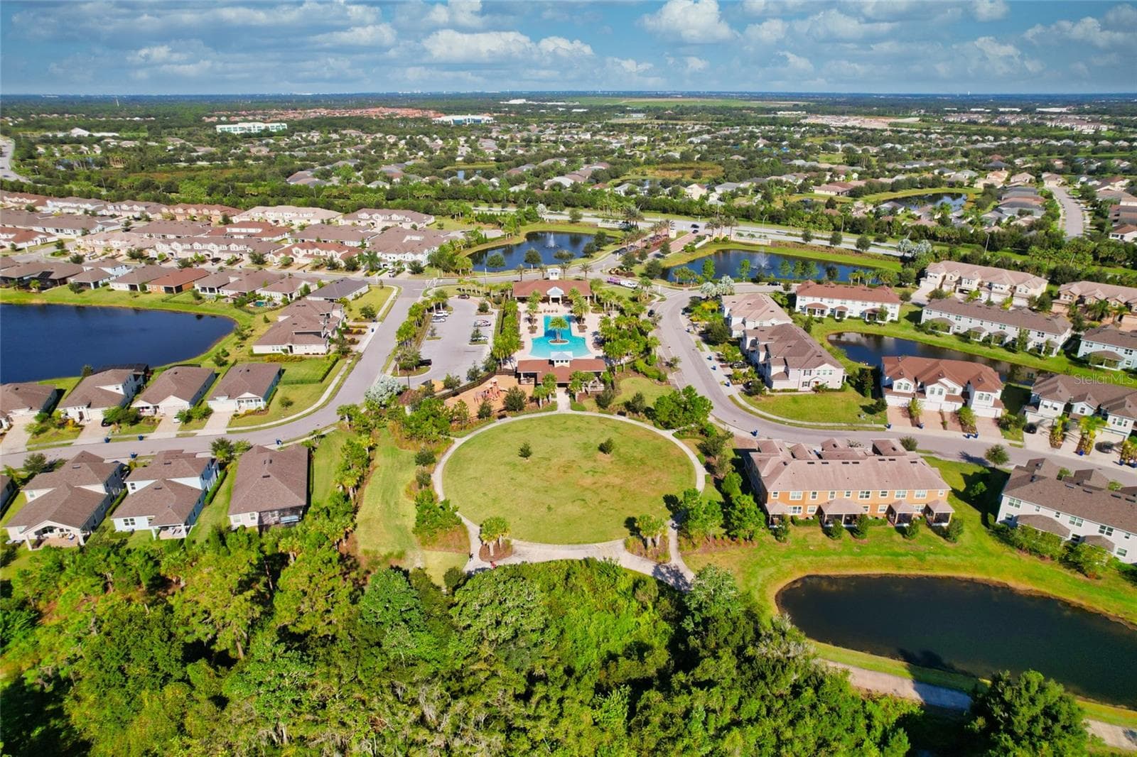 Townhouse at 12121 TRAILHEAD DR, BRADENTON, photo 66 of 97
