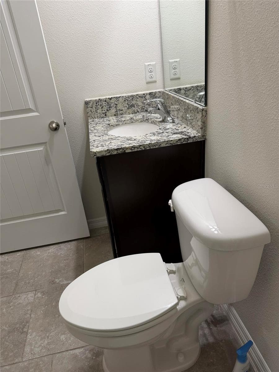 Single Family Residence at 168 WATERSIDE CIR, WINTER HAVEN, photo 7 of 28