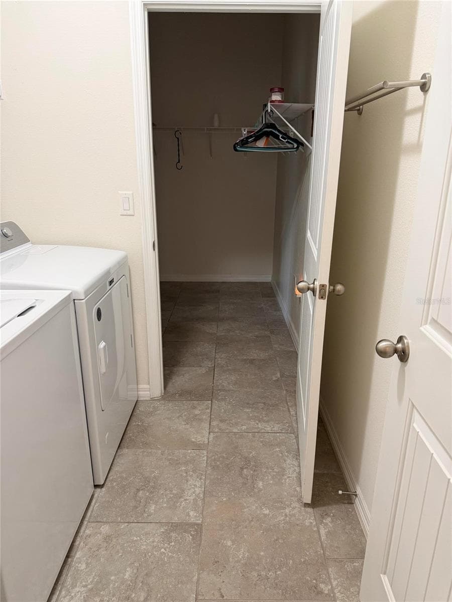Single Family Residence at 168 WATERSIDE CIR, WINTER HAVEN, photo 21 of 28