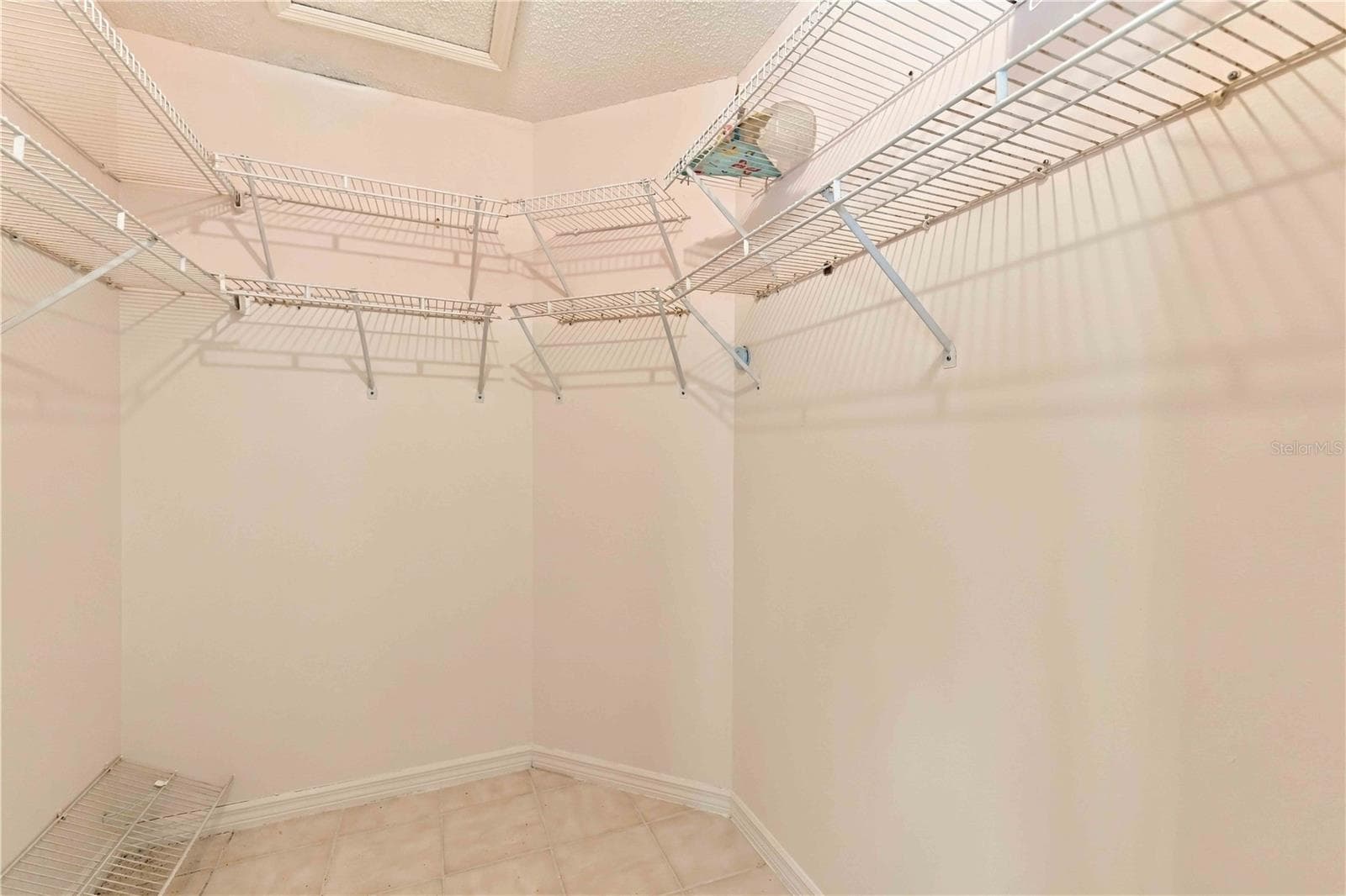 walk in closet - 6101 34TH ST W #22H, BRADENTON