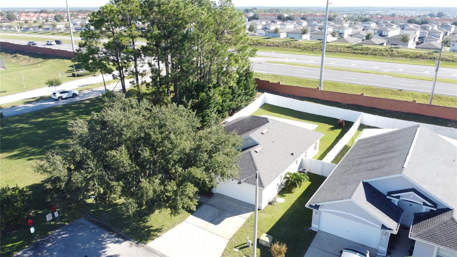 Single Family Residence at 100 HALSTEAD DR, DAVENPORT, photo 41 of 53