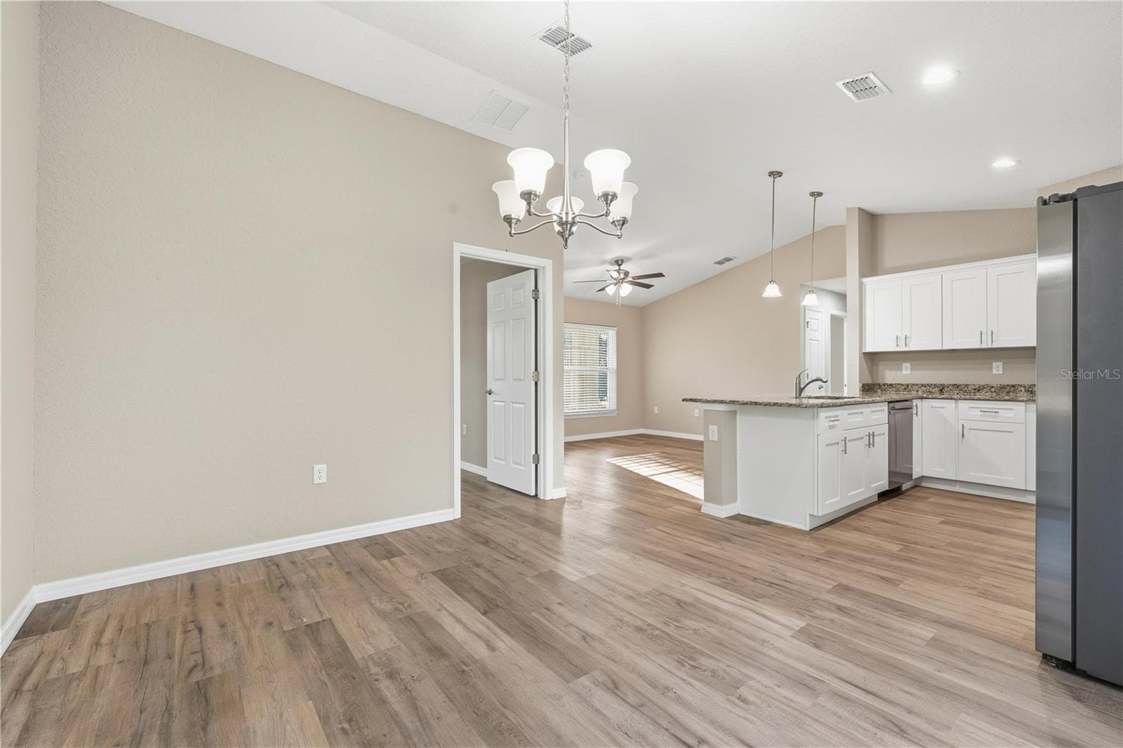 Single Family Residence at 670 SW WINDING HILLS RD, DUNNELLON, photo 10 of 45