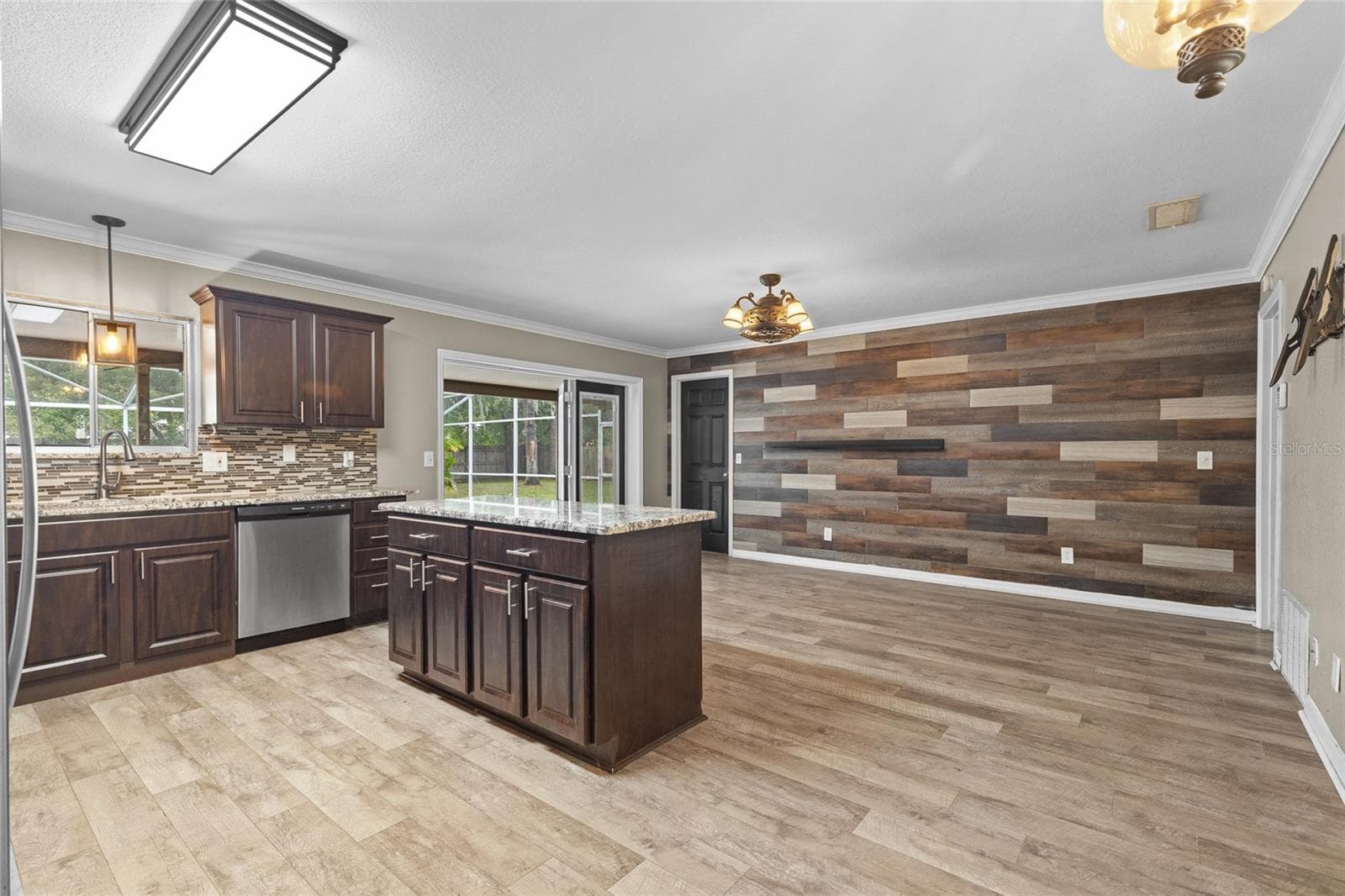 Single Family Residence at 207 ROYAL OAKS CIR, LONGWOOD, photo 8 of 52