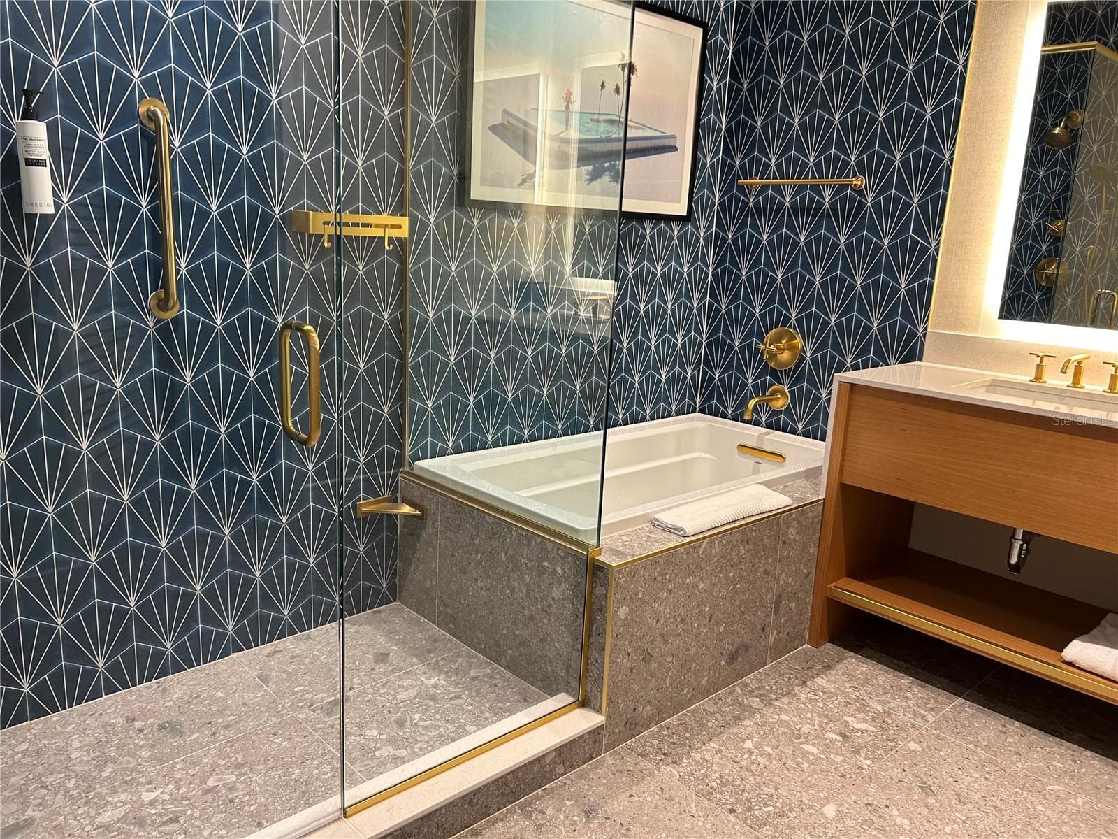 Master Bathroom - 8060 VACATION AVE #212, KISSIMMEE