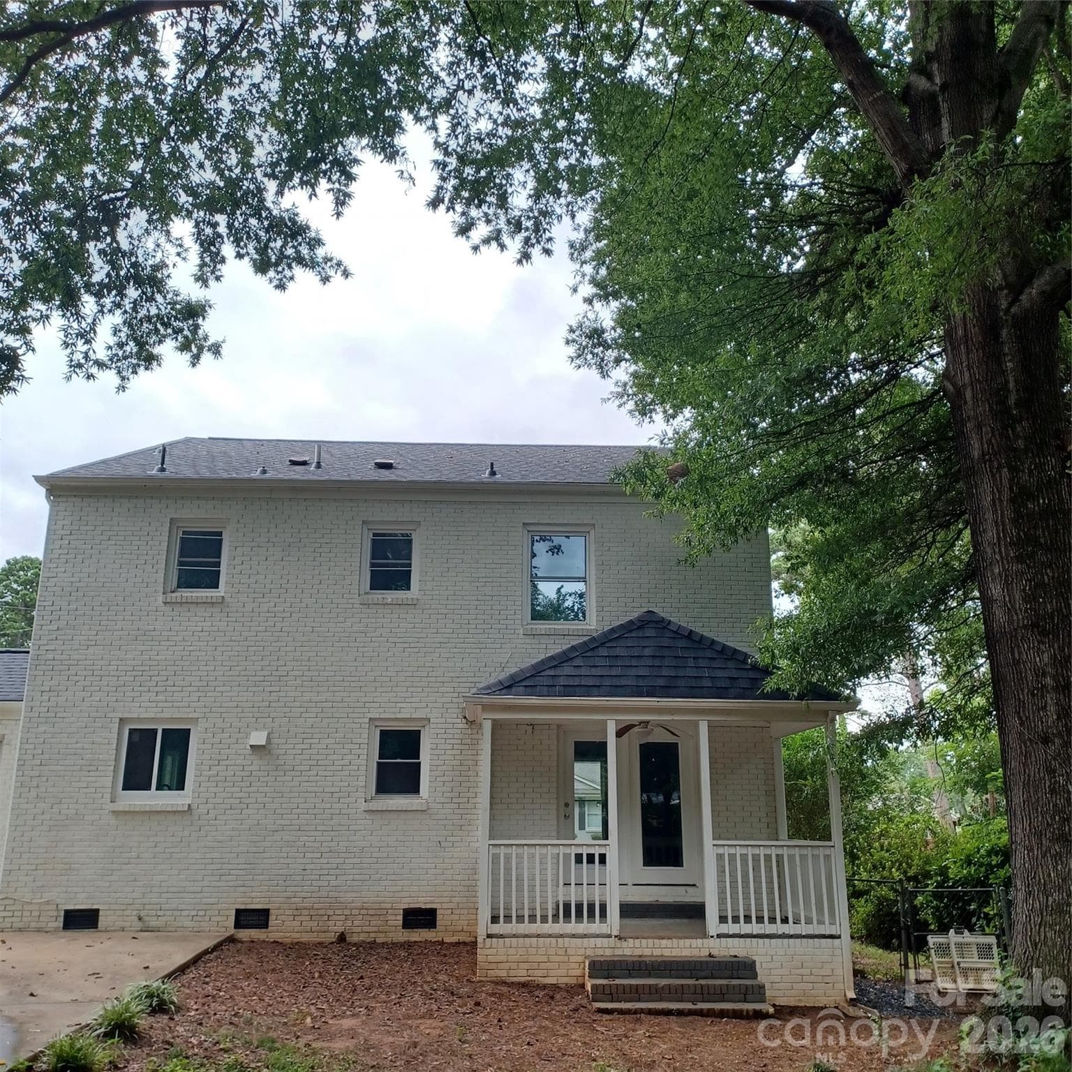 Single Family Residence at 5717 Ruth Drive, Charlotte, photo 2 of 28