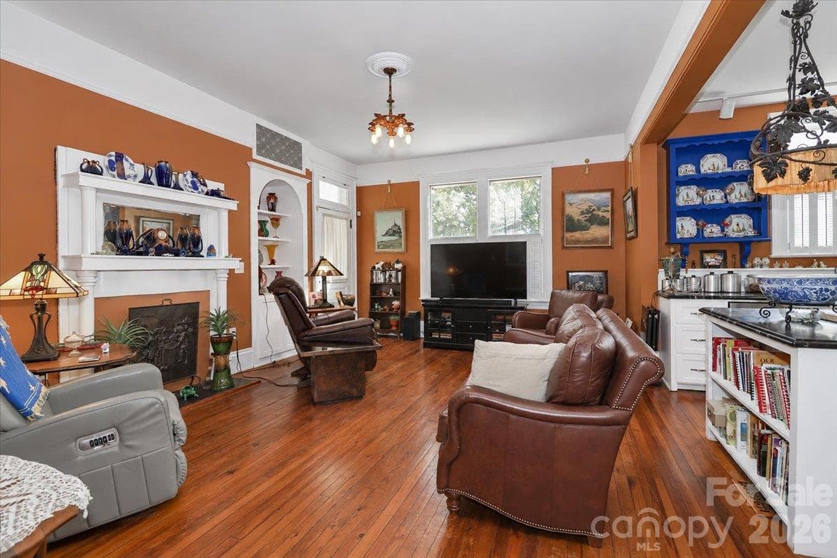 Den - 403 W Front Street, Statesville