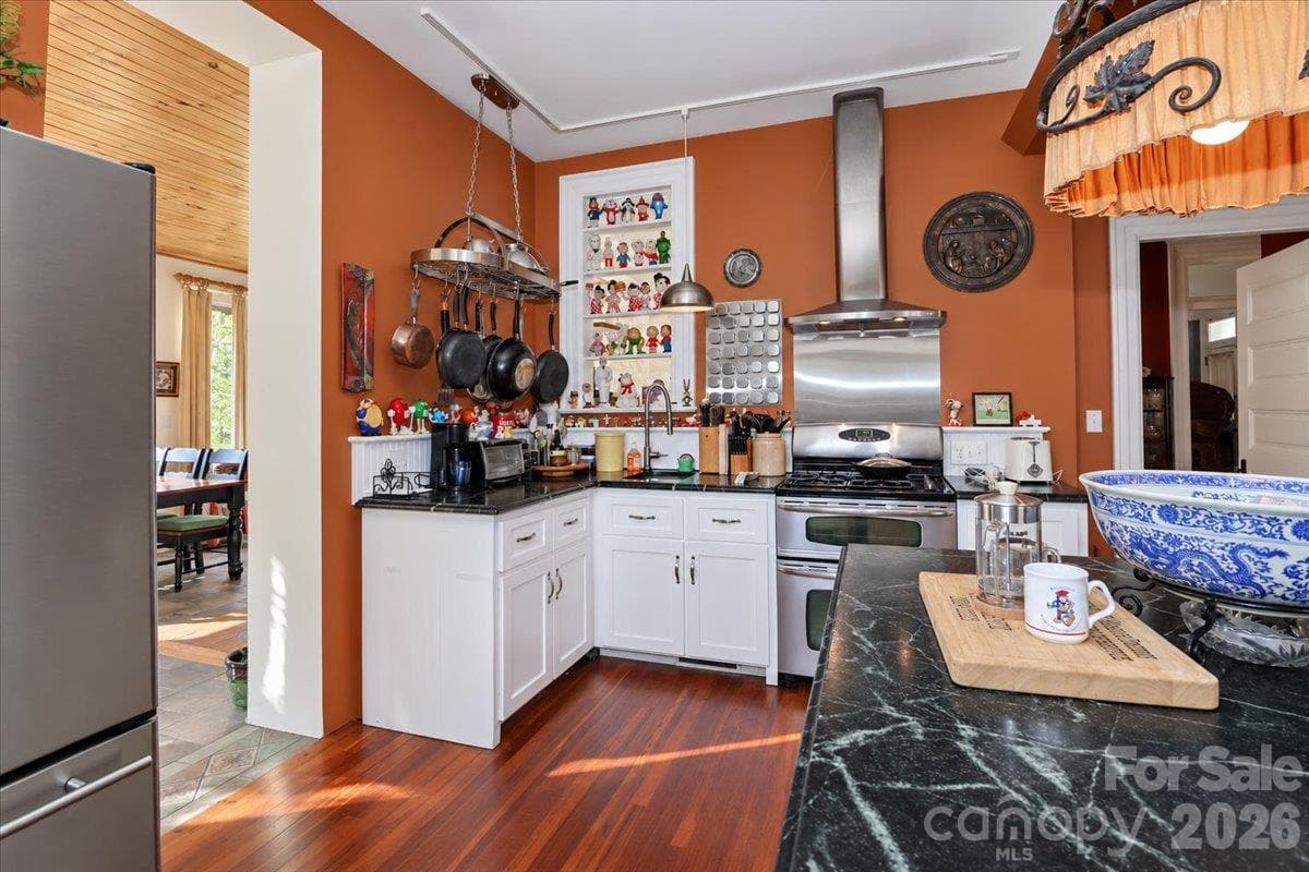 Kitchen - 403 W Front Street, Statesville