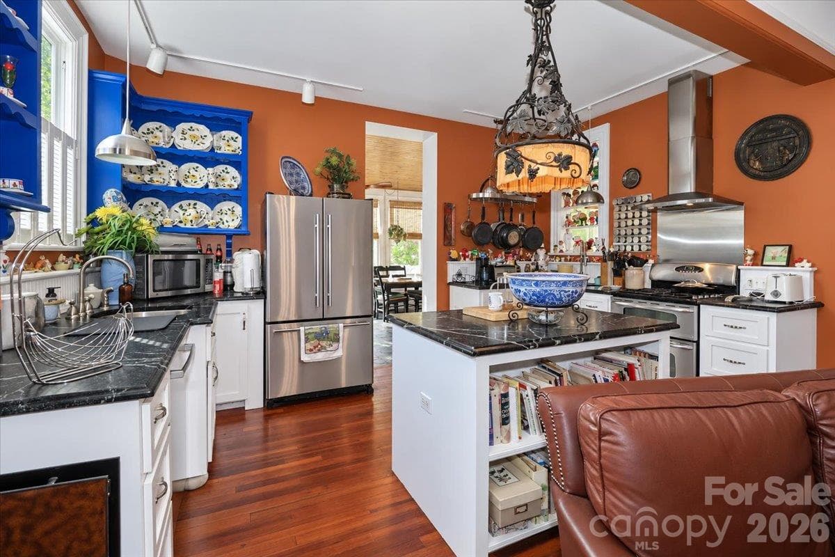 Kitchen - 403 W Front Street, Statesville