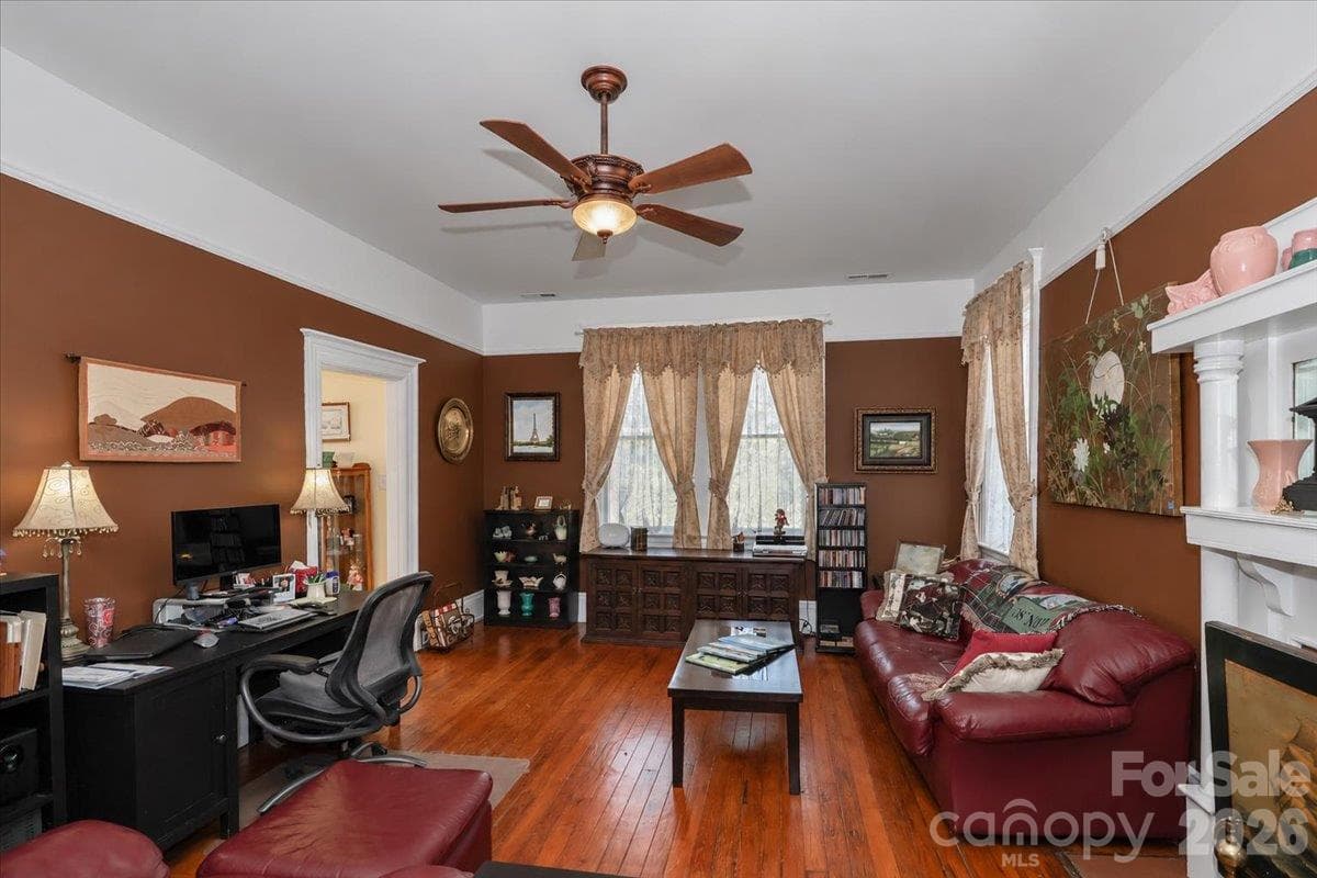 Upstairs Family Room - 403 W Front Street, Statesville