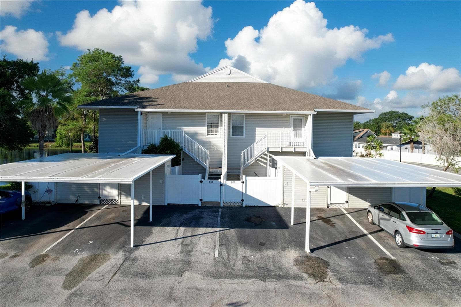 Condominium at 8350 SAVANNAH TRACE CIR #102, TAMPA, photo 4 of 105