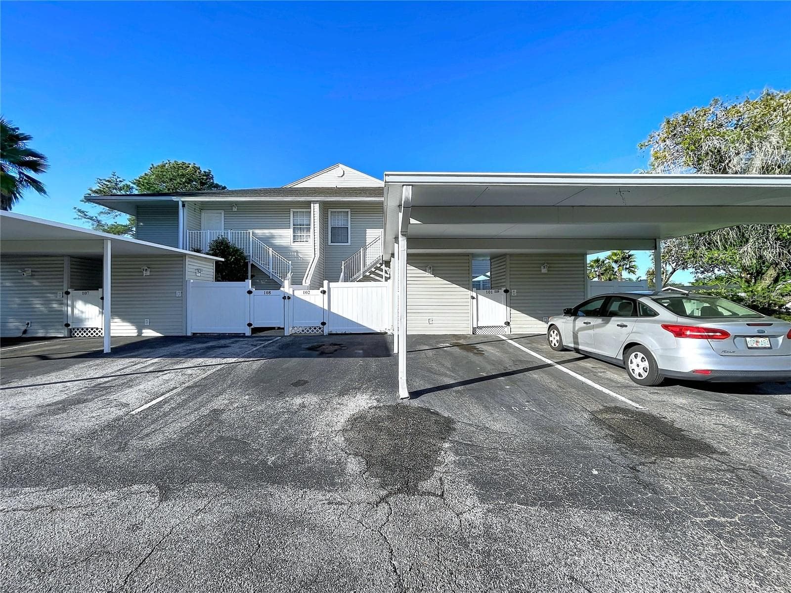 Condominium at 8350 SAVANNAH TRACE CIR #102, TAMPA, photo 28 of 105