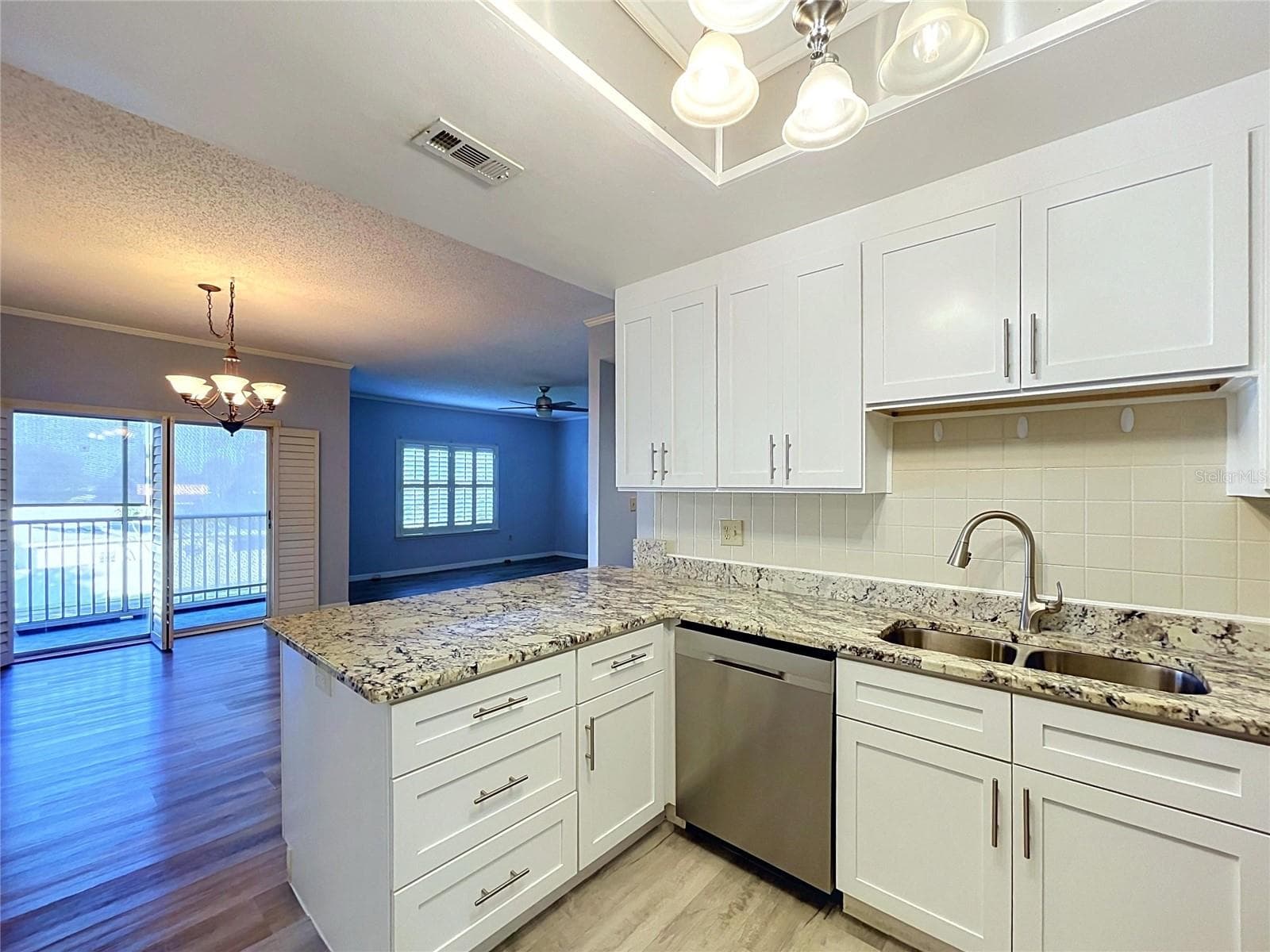 Condominium at 8350 SAVANNAH TRACE CIR #102, TAMPA, photo 54 of 105