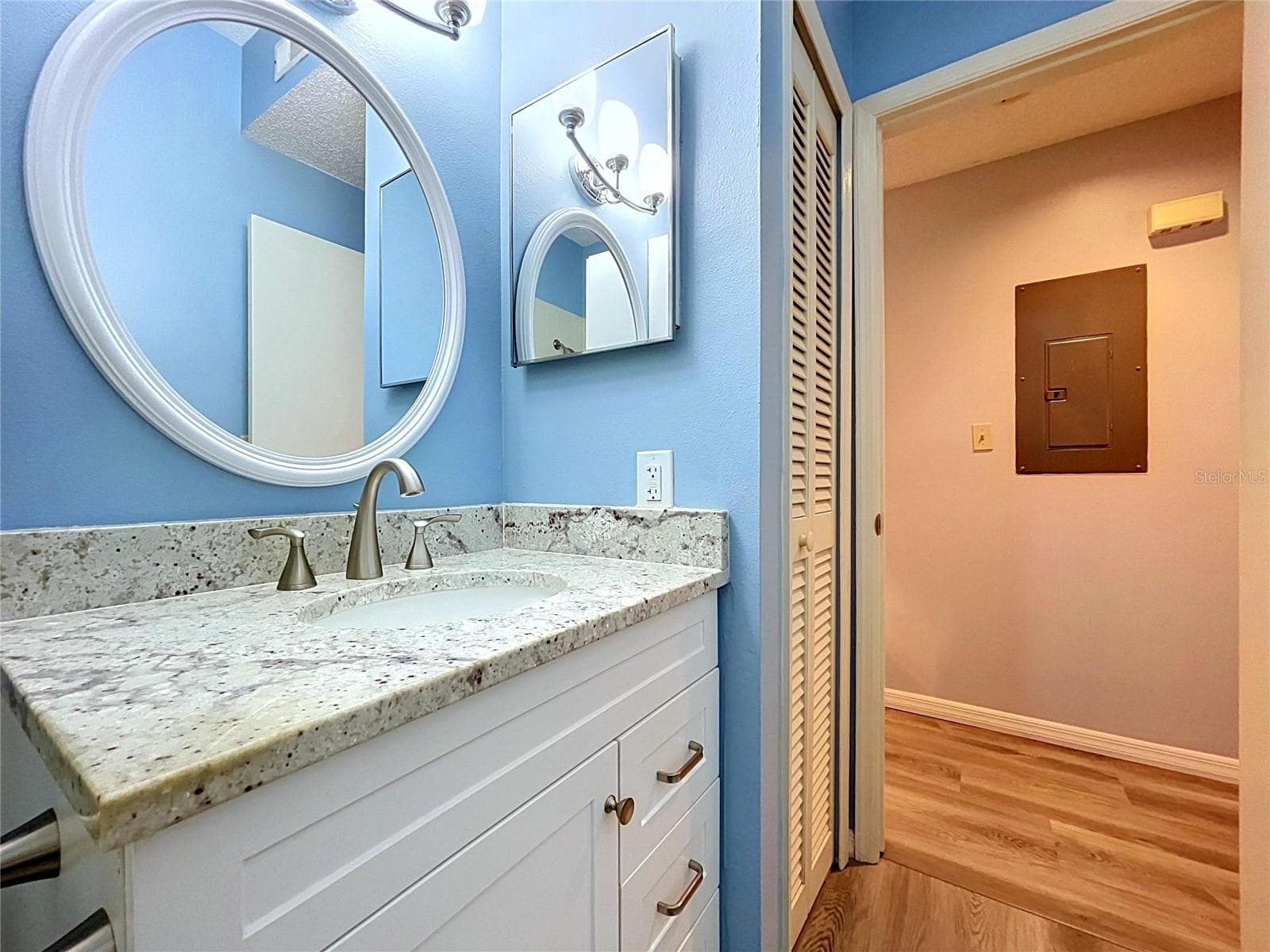 Condominium at 8350 SAVANNAH TRACE CIR #102, TAMPA, photo 71 of 105
