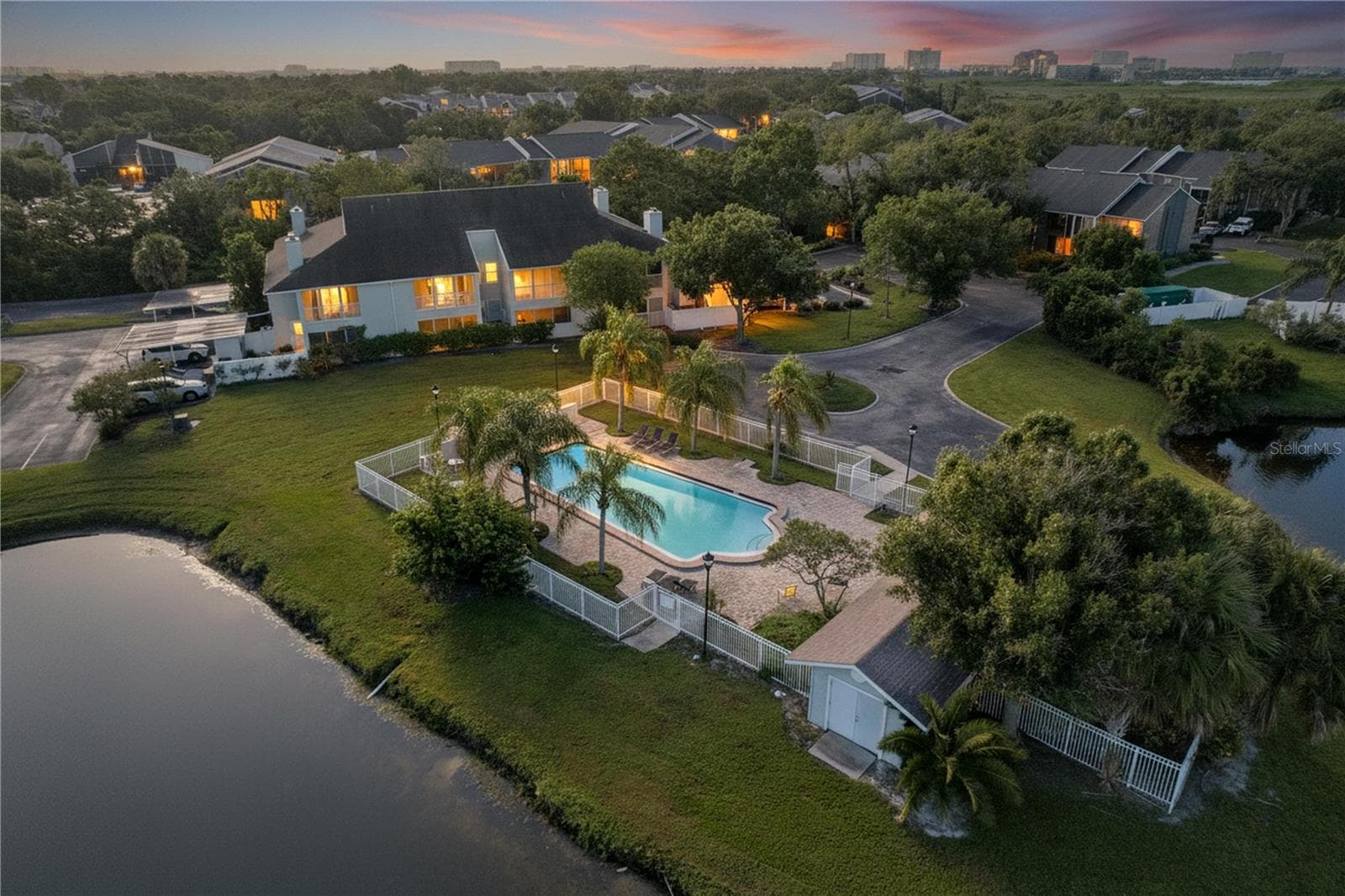 Condominium at 8350 SAVANNAH TRACE CIR #102, TAMPA, photo 89 of 105